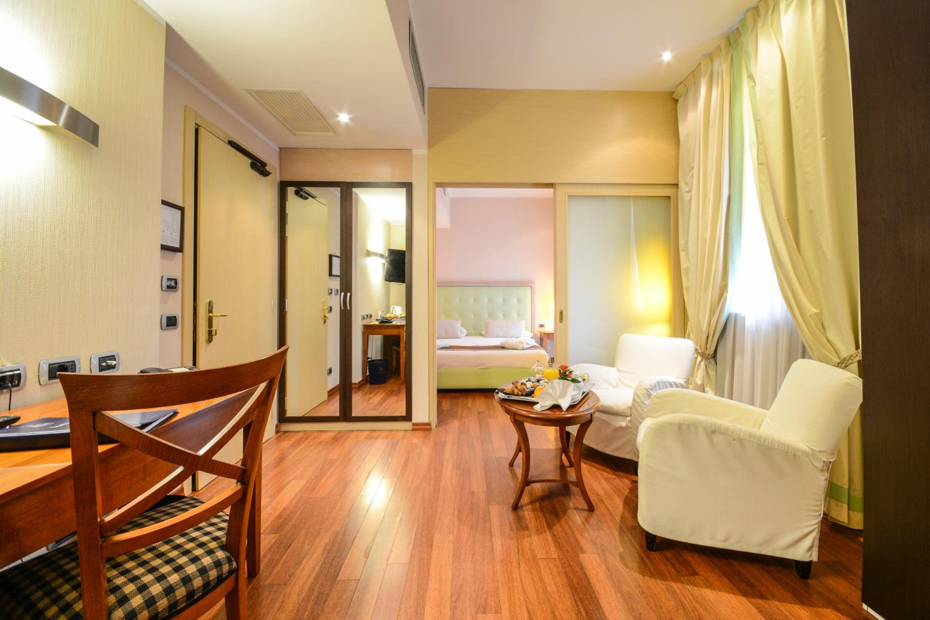 Junior Suite - Photo 8