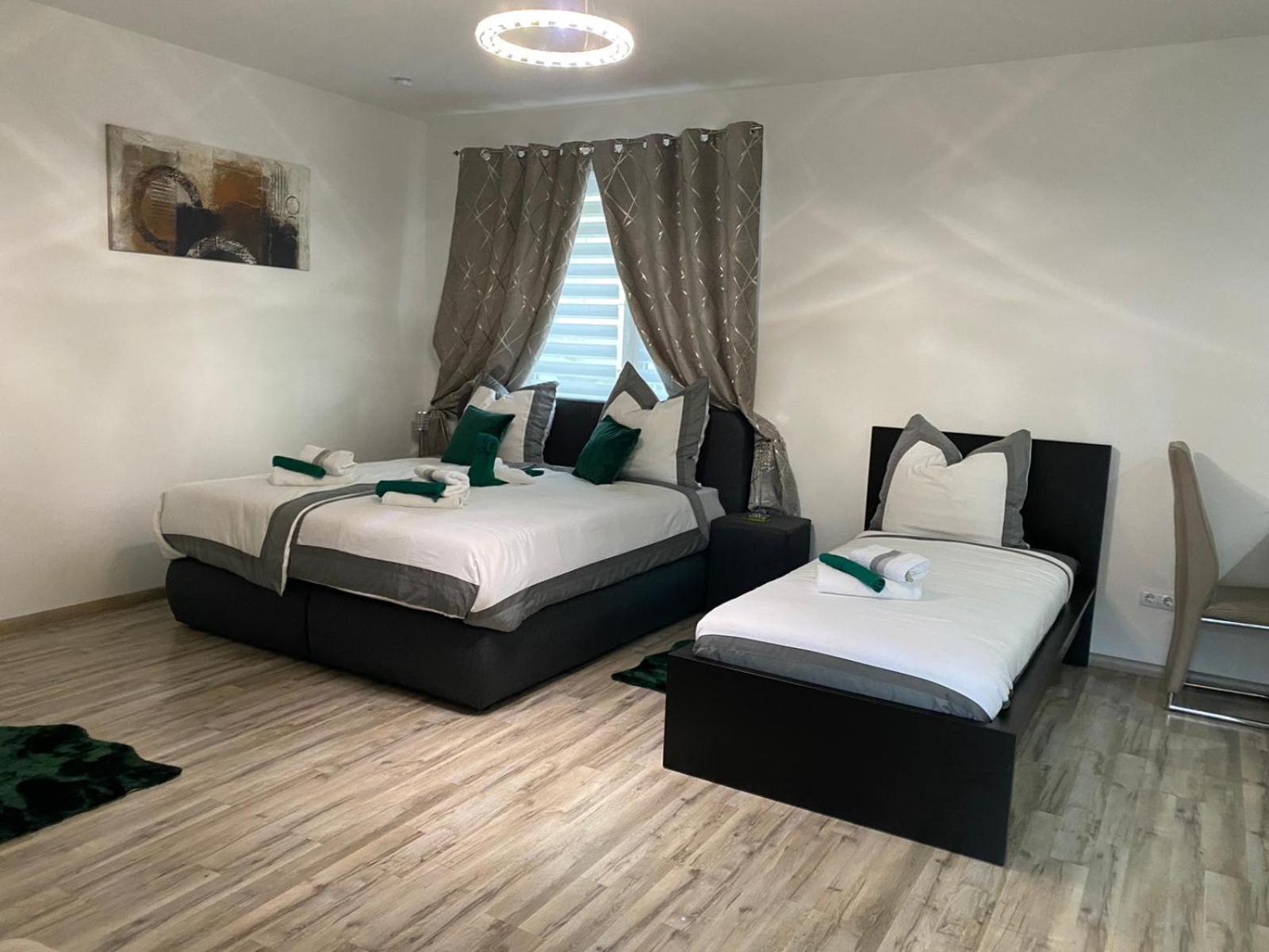 One-Bedroom Apartment - Photo 1