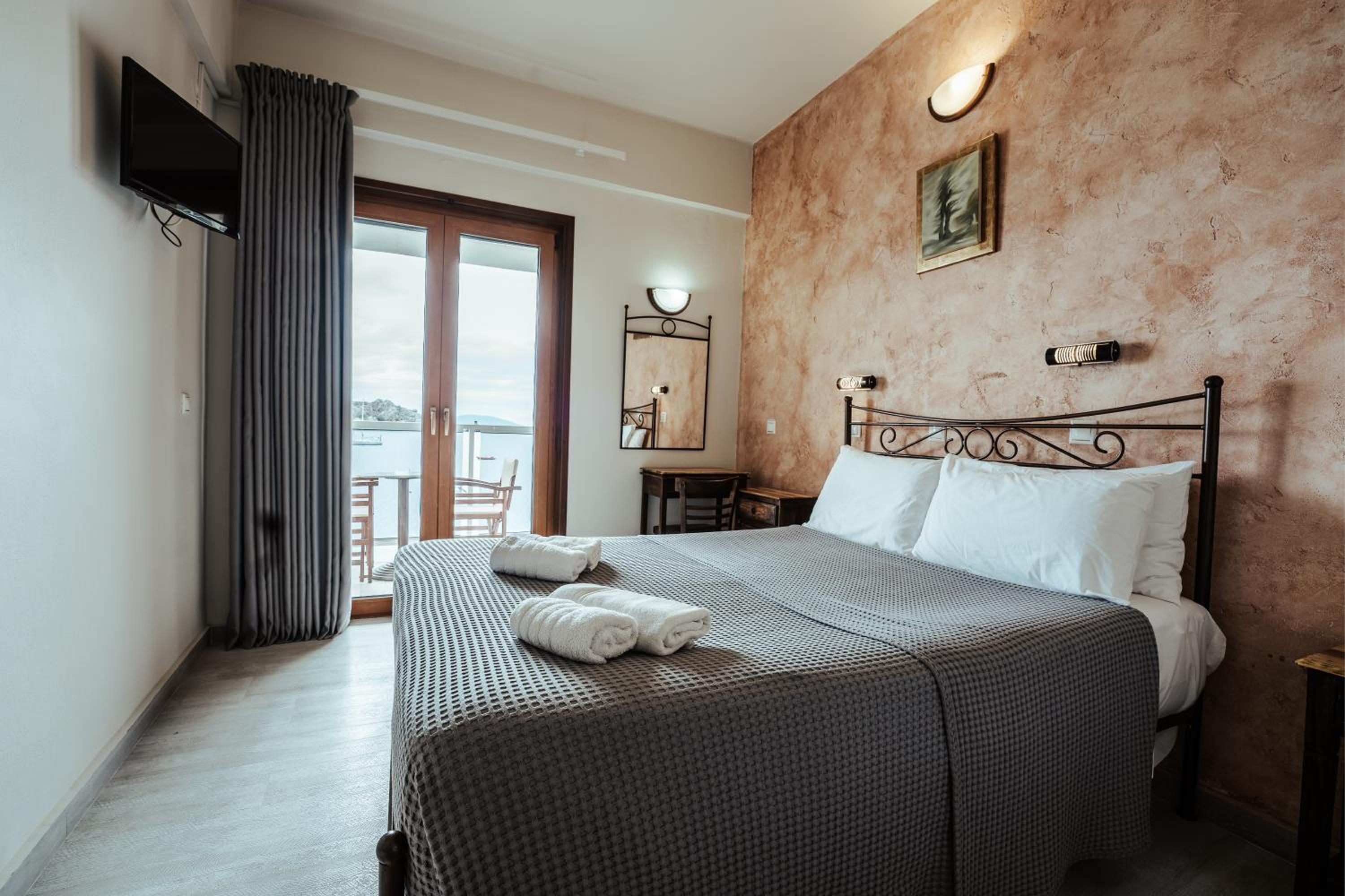 Double Studio with Balcony and Sea view - Photo 2
