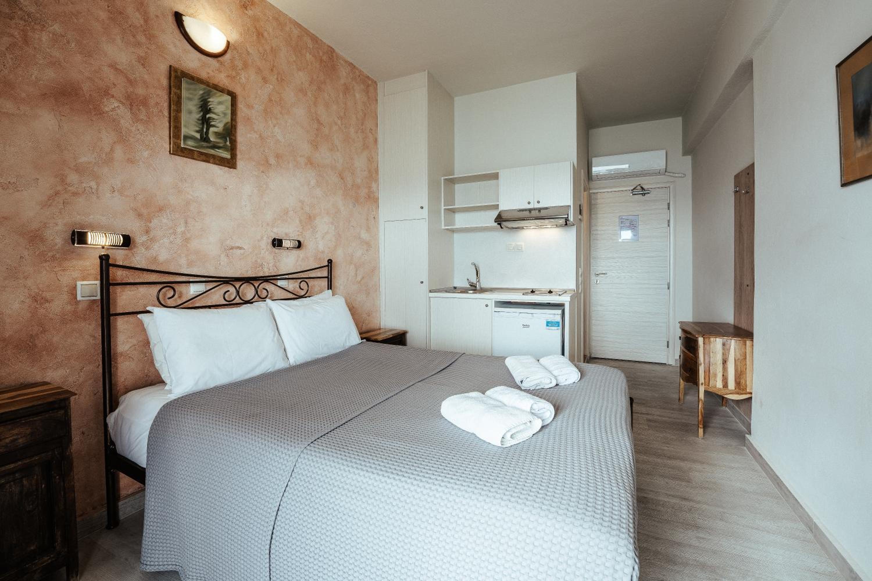 Double Studio with Balcony and Sea view - Photo 3
