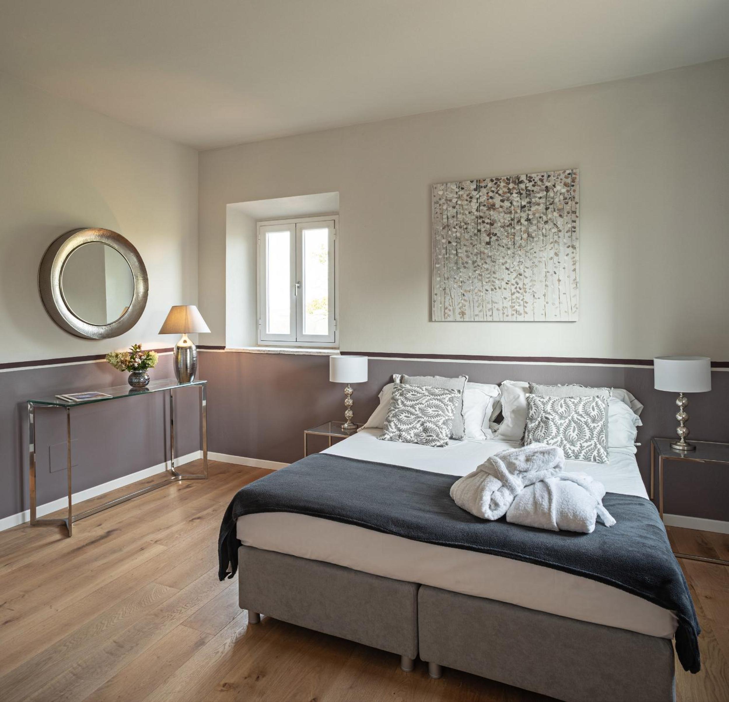 Double or Twin Room with Bathroom - Photo 1