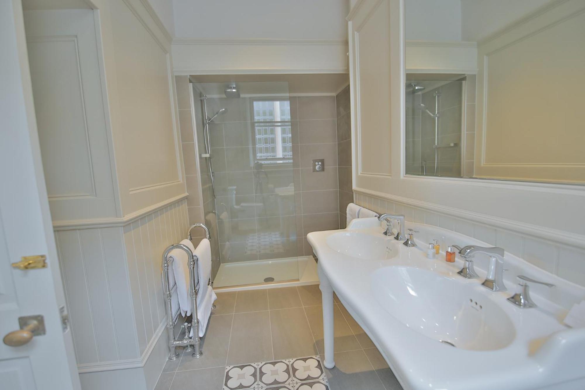 Double Room - Photo 2
