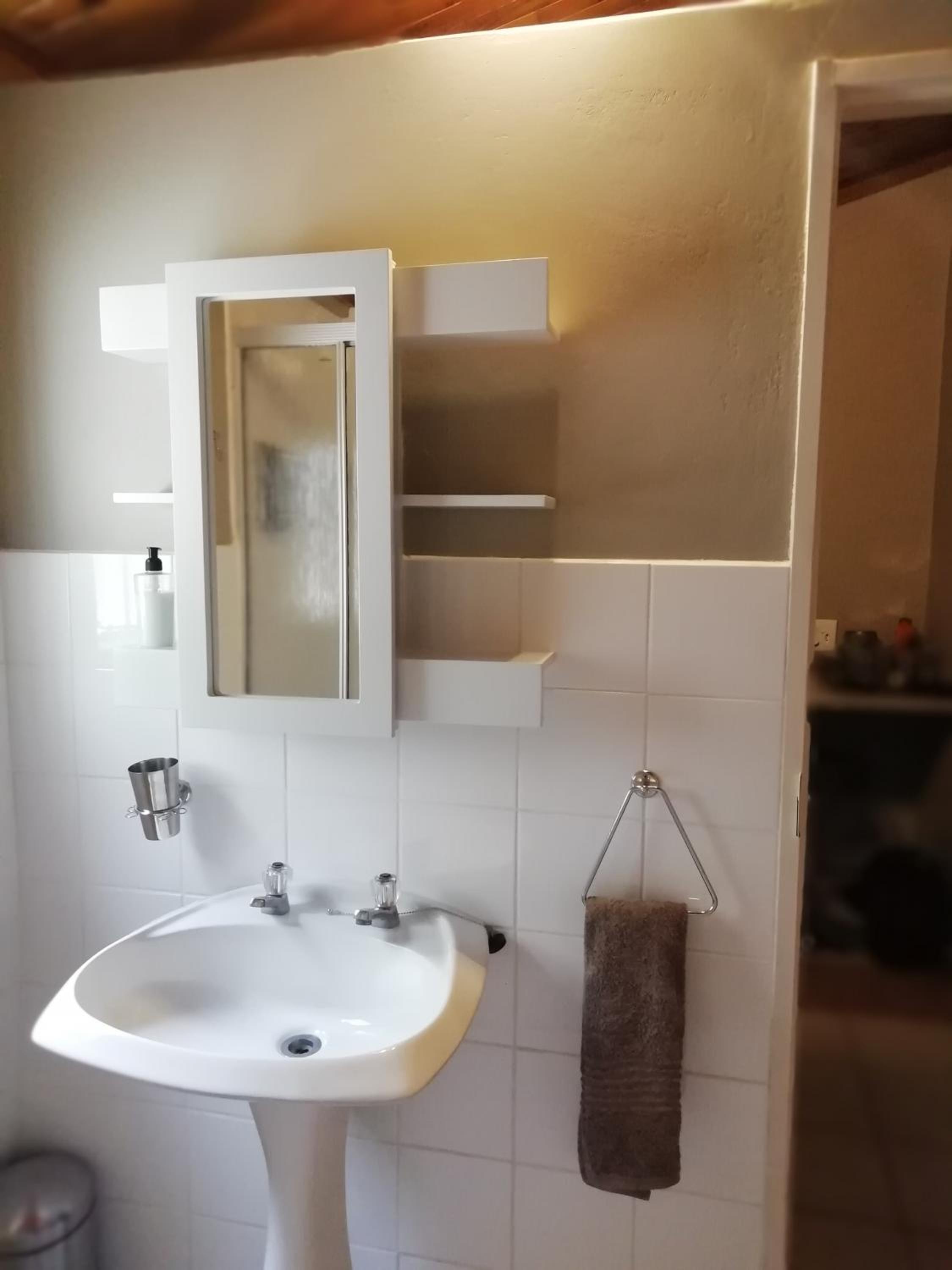 Family Room with Private Bathroom - Photo 3