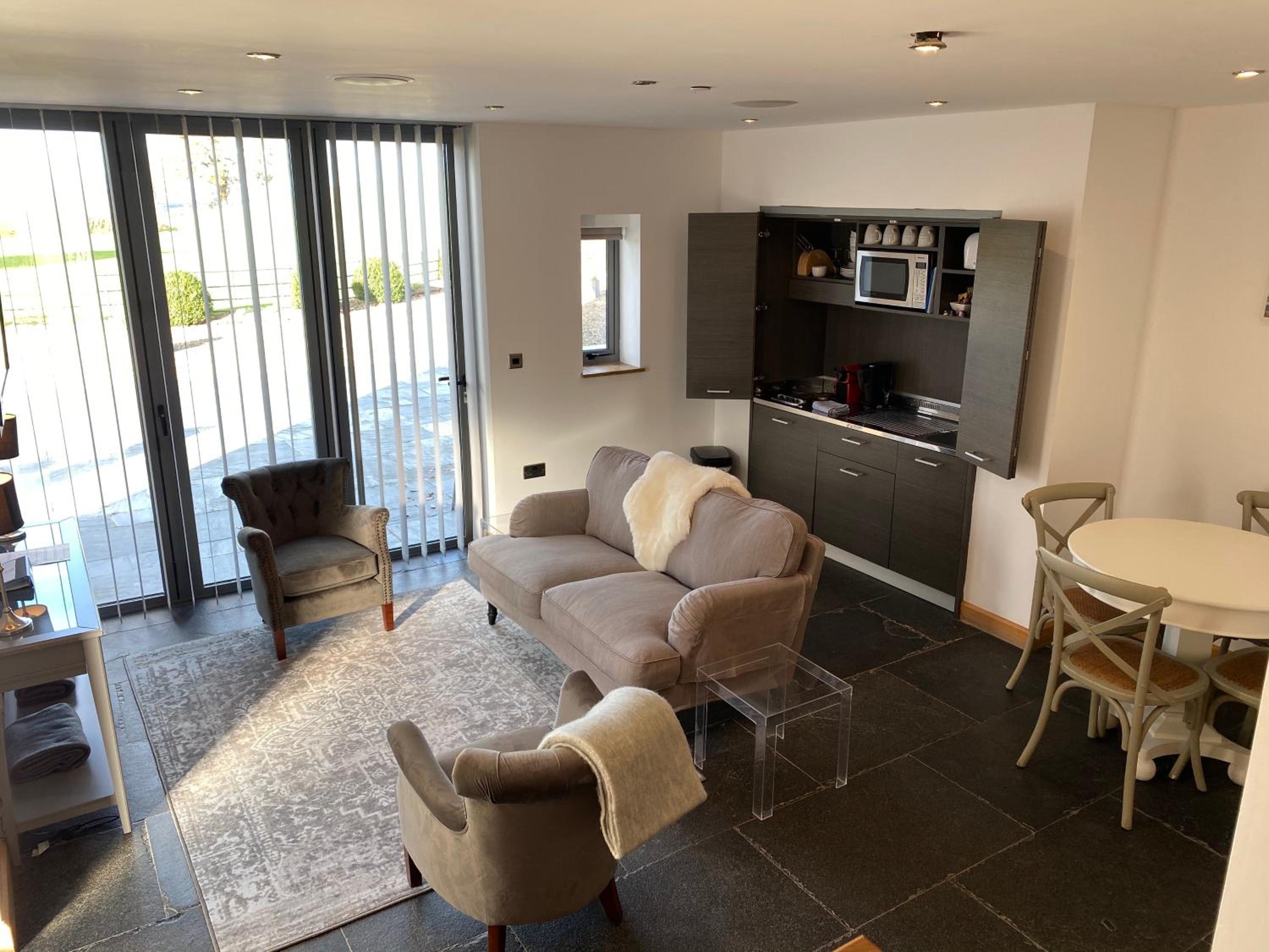 Triple Room with Garden View - Photo 4