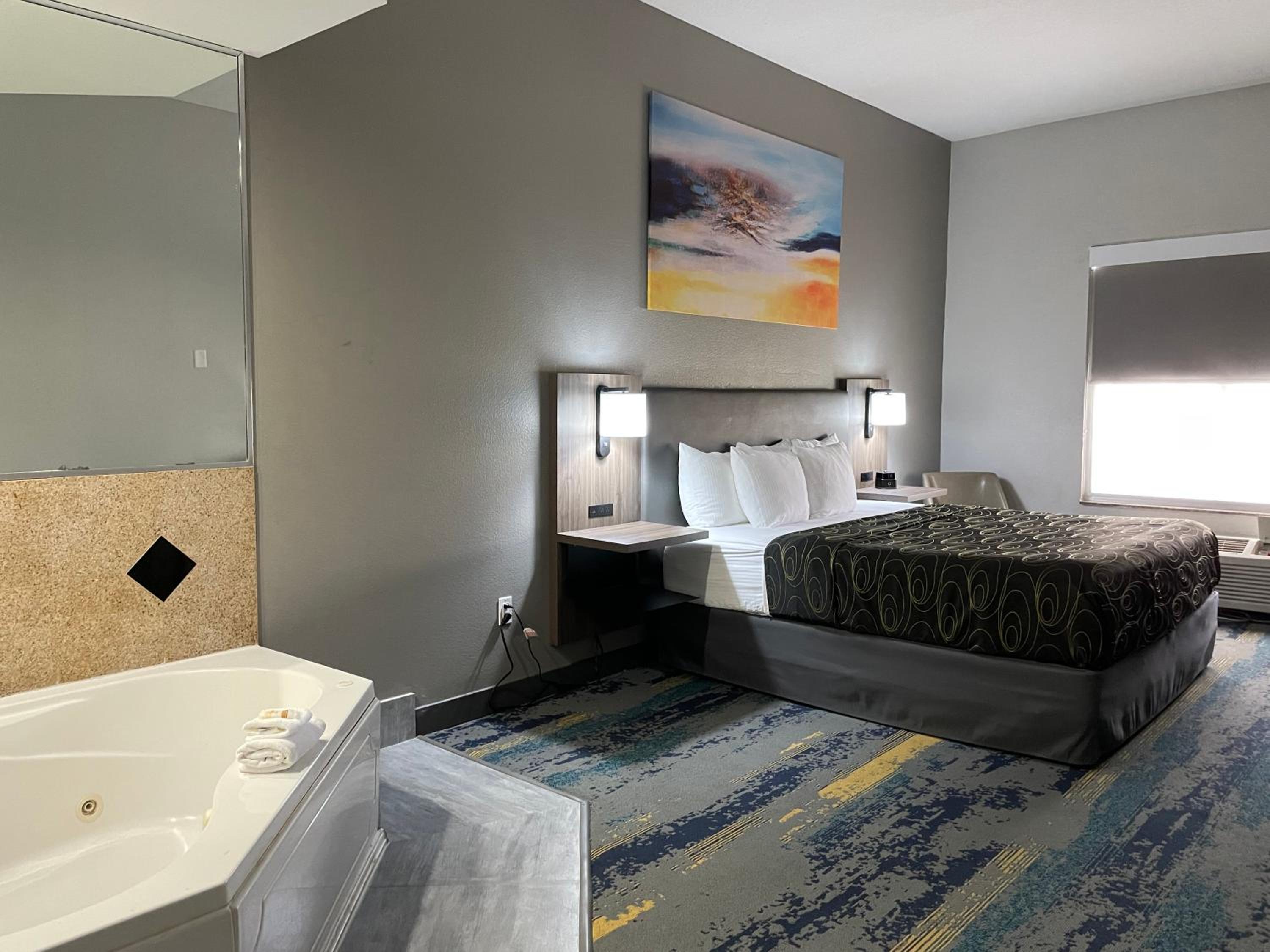 Superior King Suite - Non-Smoking - Photo 1