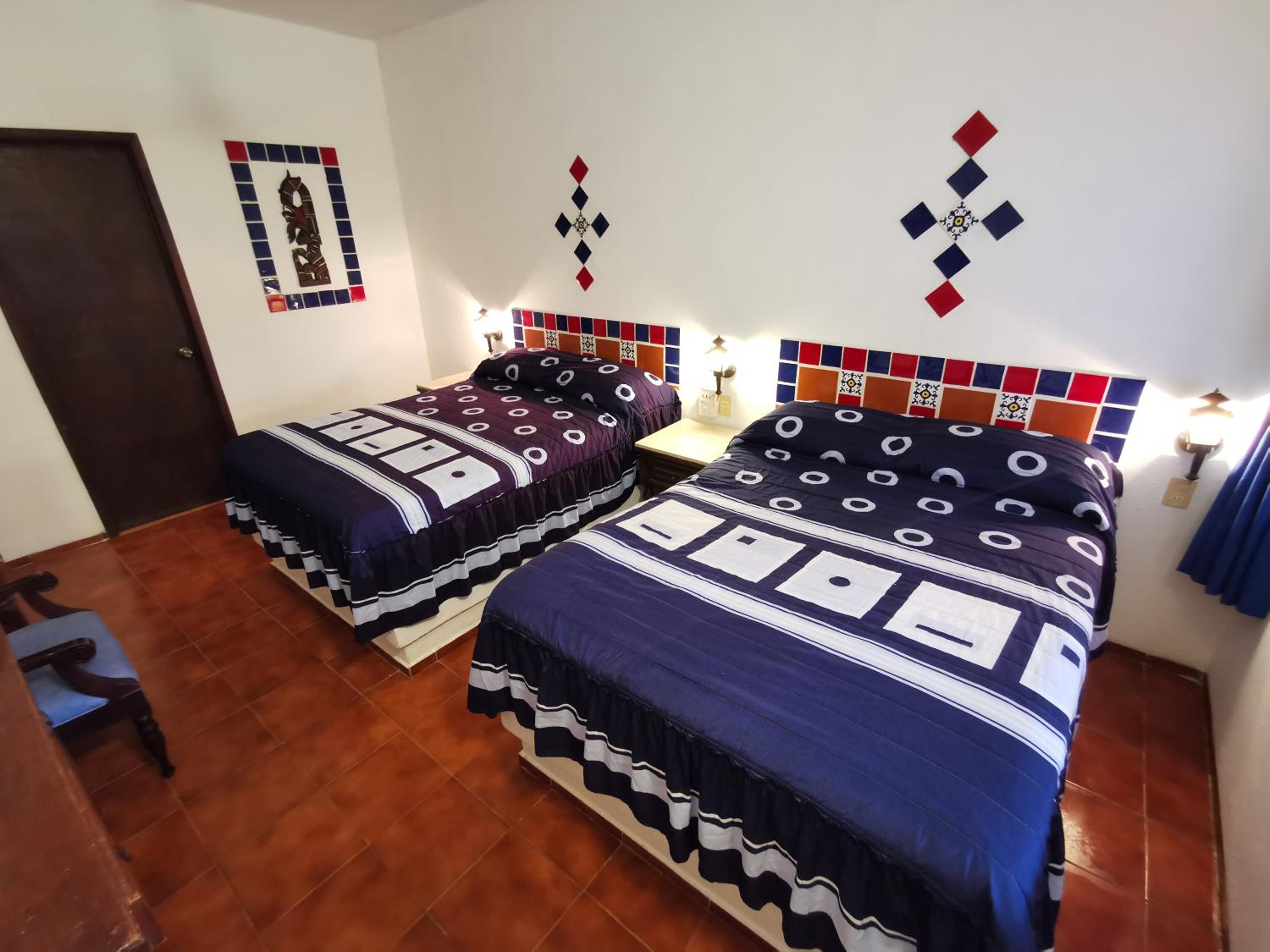 Double Room - Photo 16