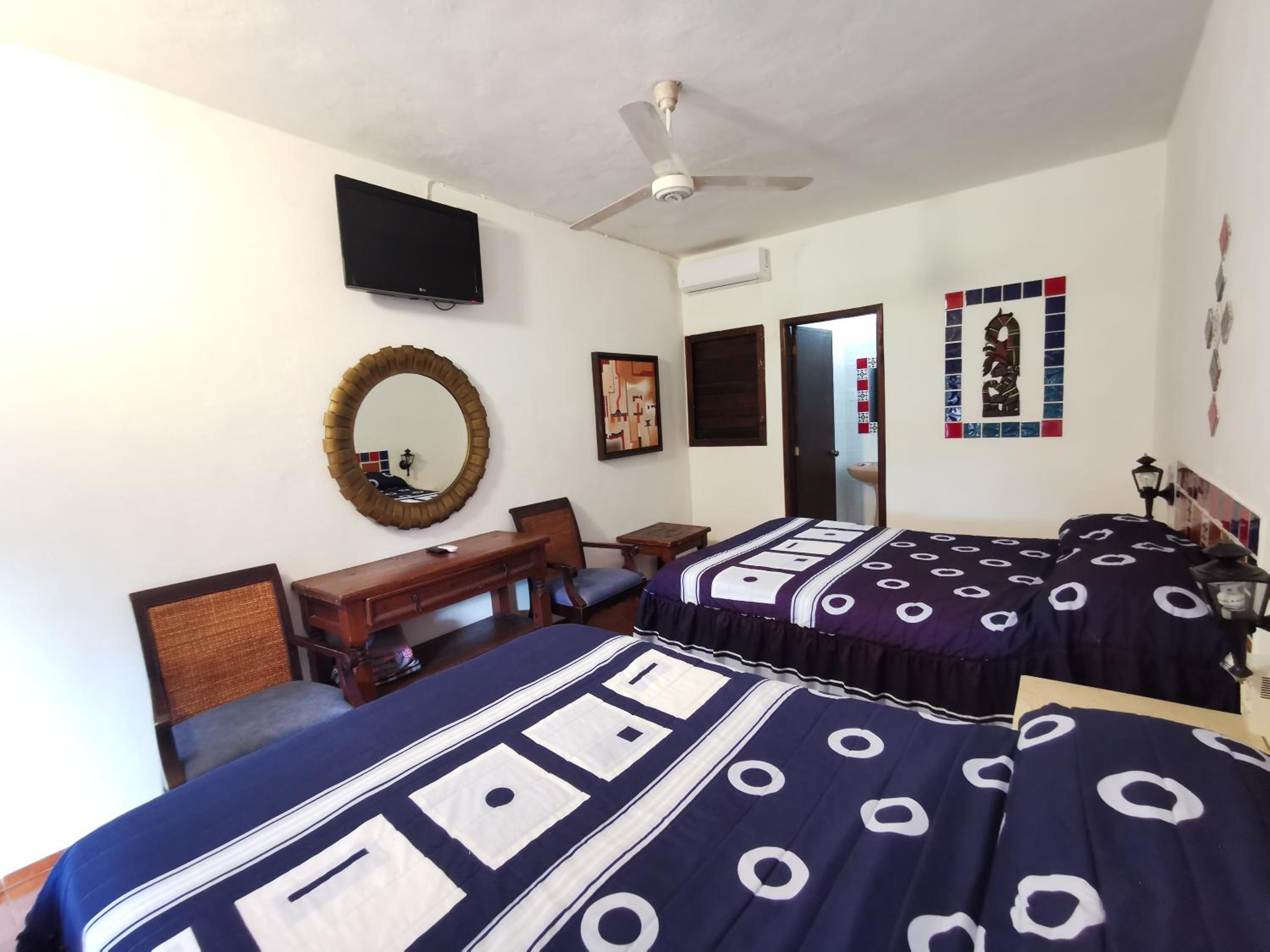 Double Room - Photo 6