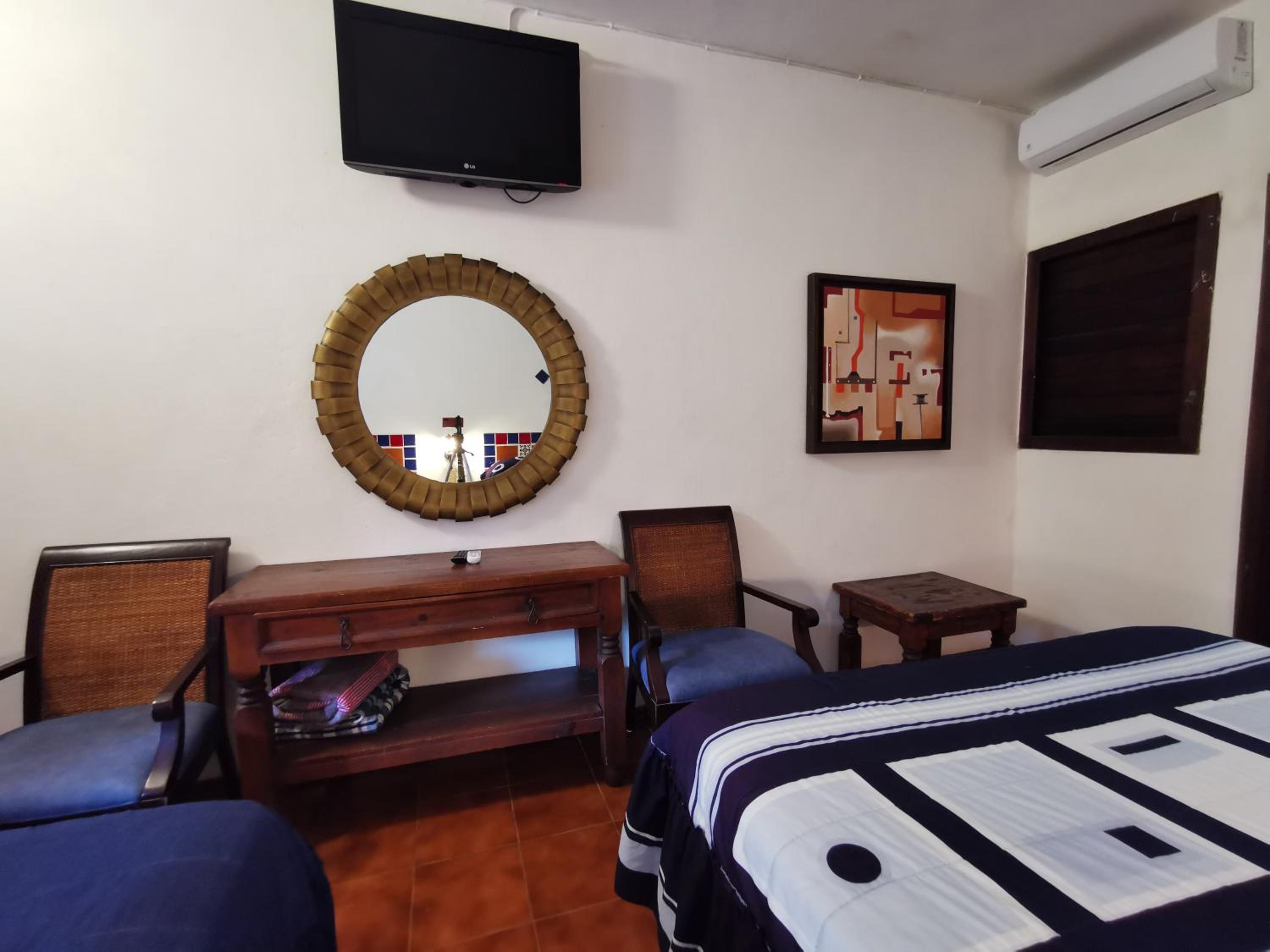 Double Room - Photo 7