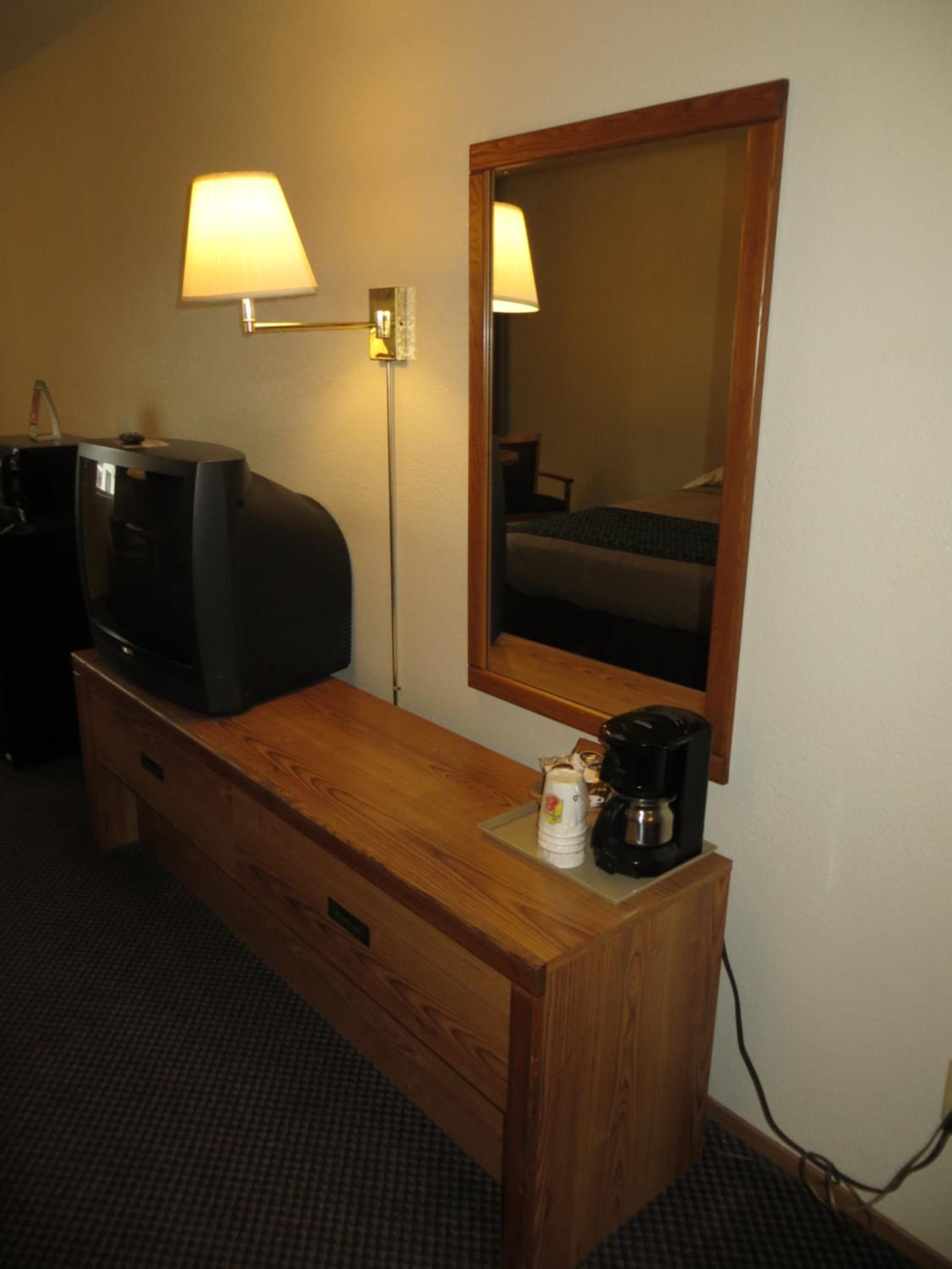 King Room - Non-Smoking photo 2