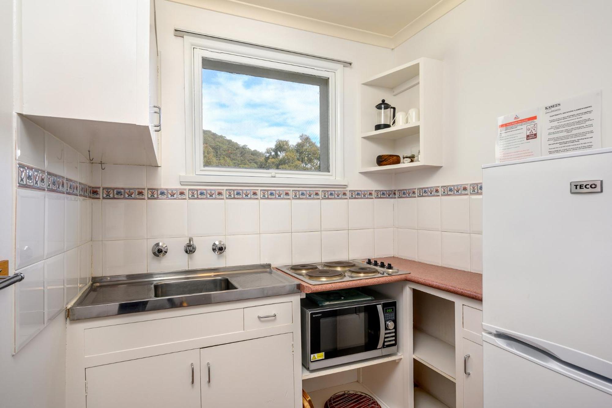 One-Bedroom Apartment (2 Adults) - Winter photo 2