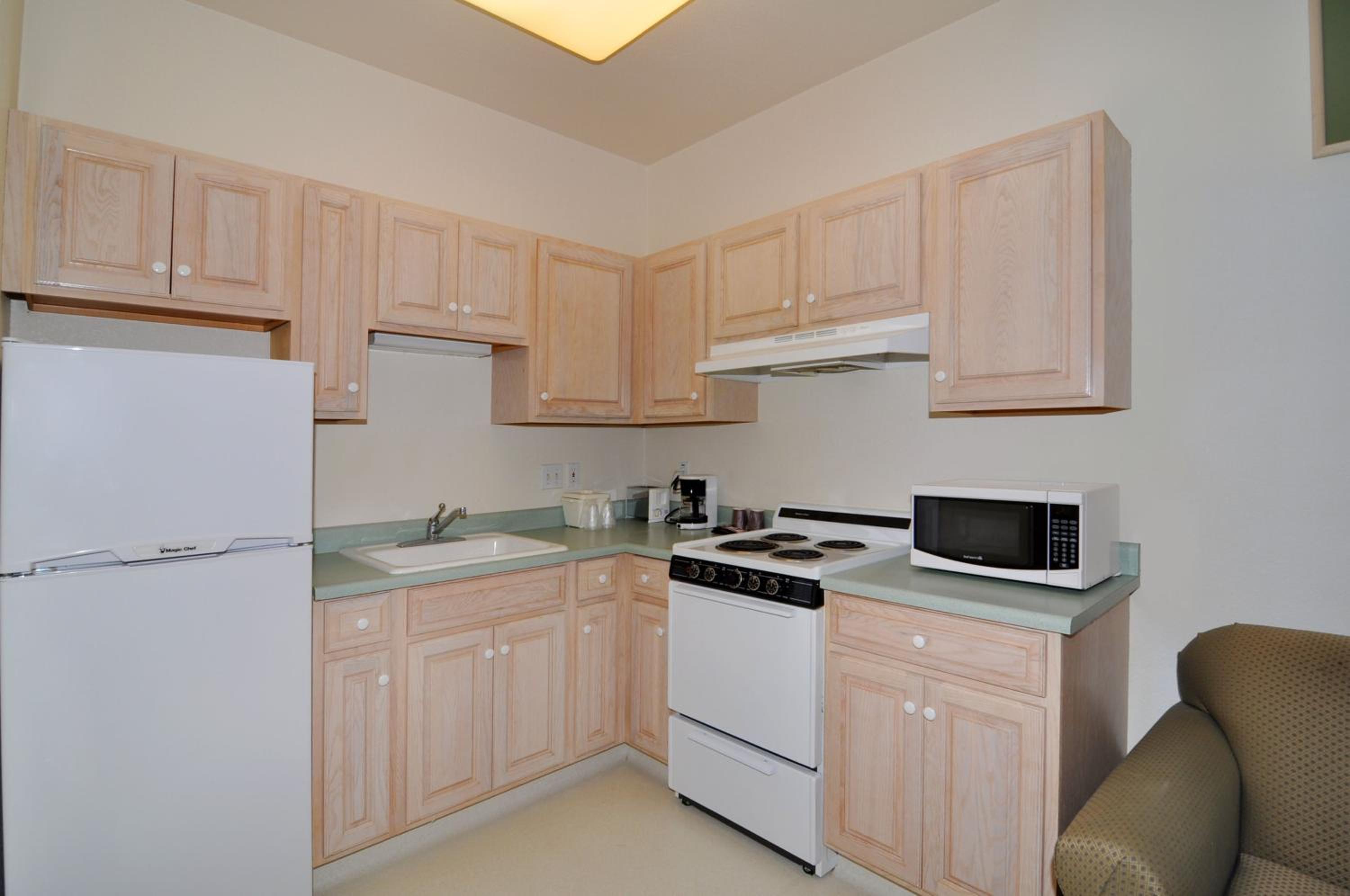 Queen Suite - Photo 4
