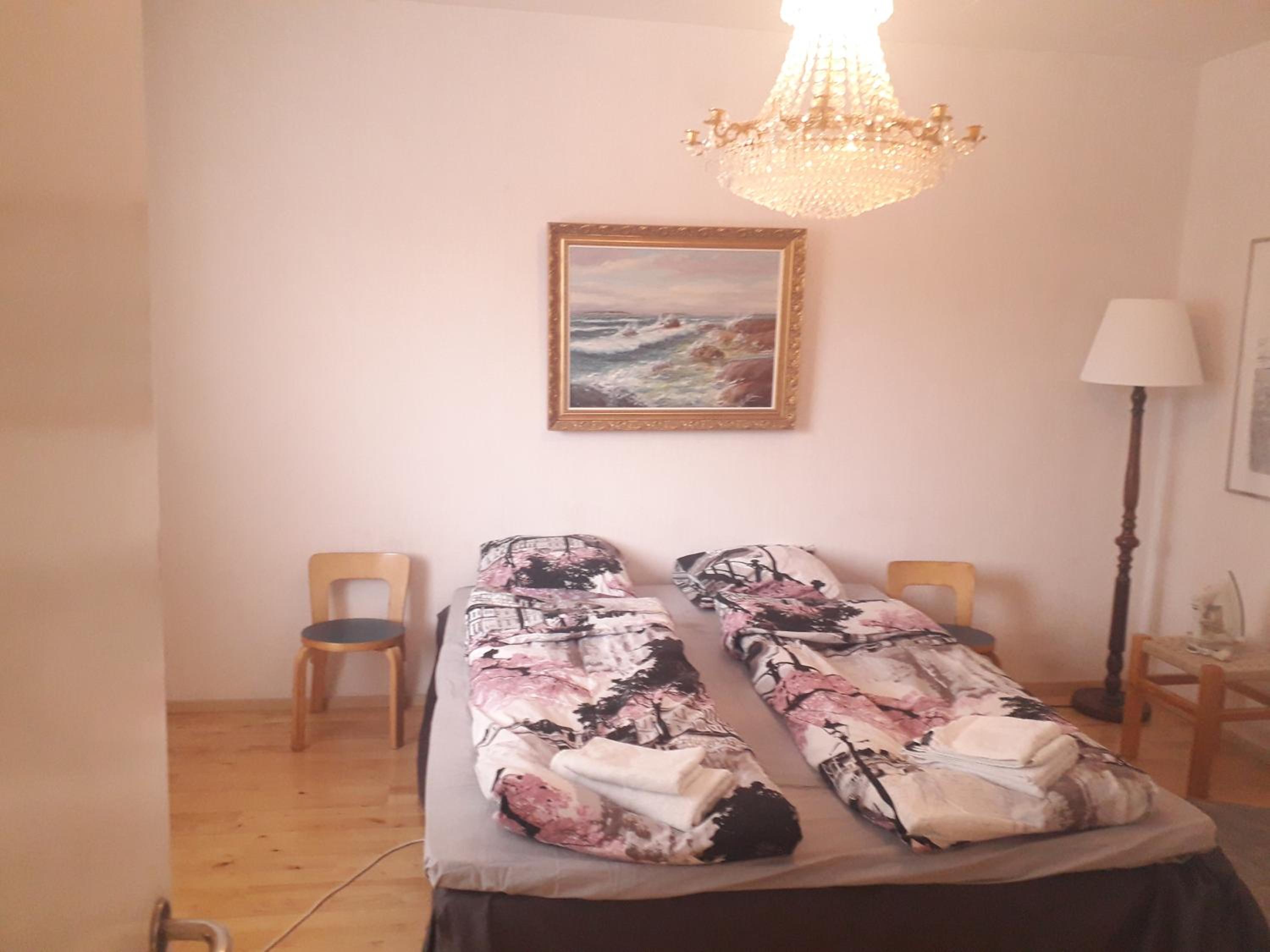 One-Bedroom Apartment - Photo 12