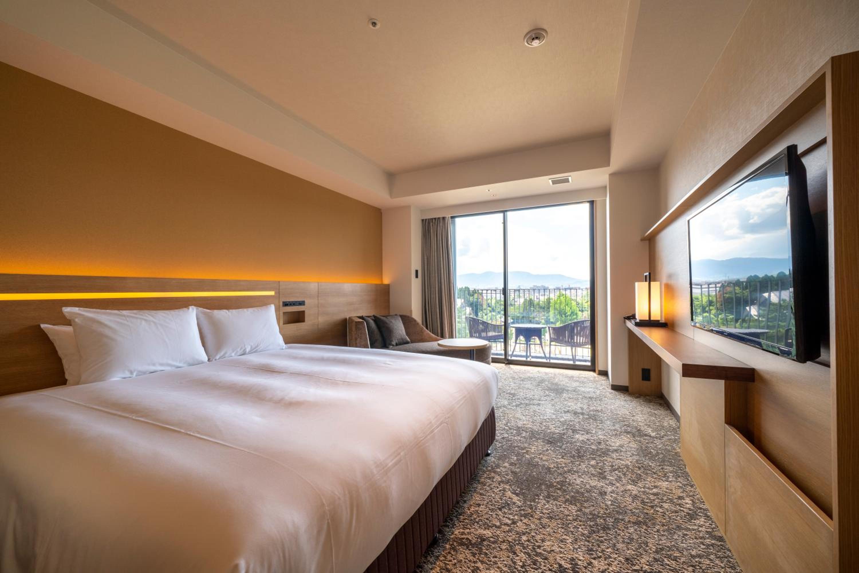 Double Room with Shower, Balcony and Park View - Non Smoking - Photo 1