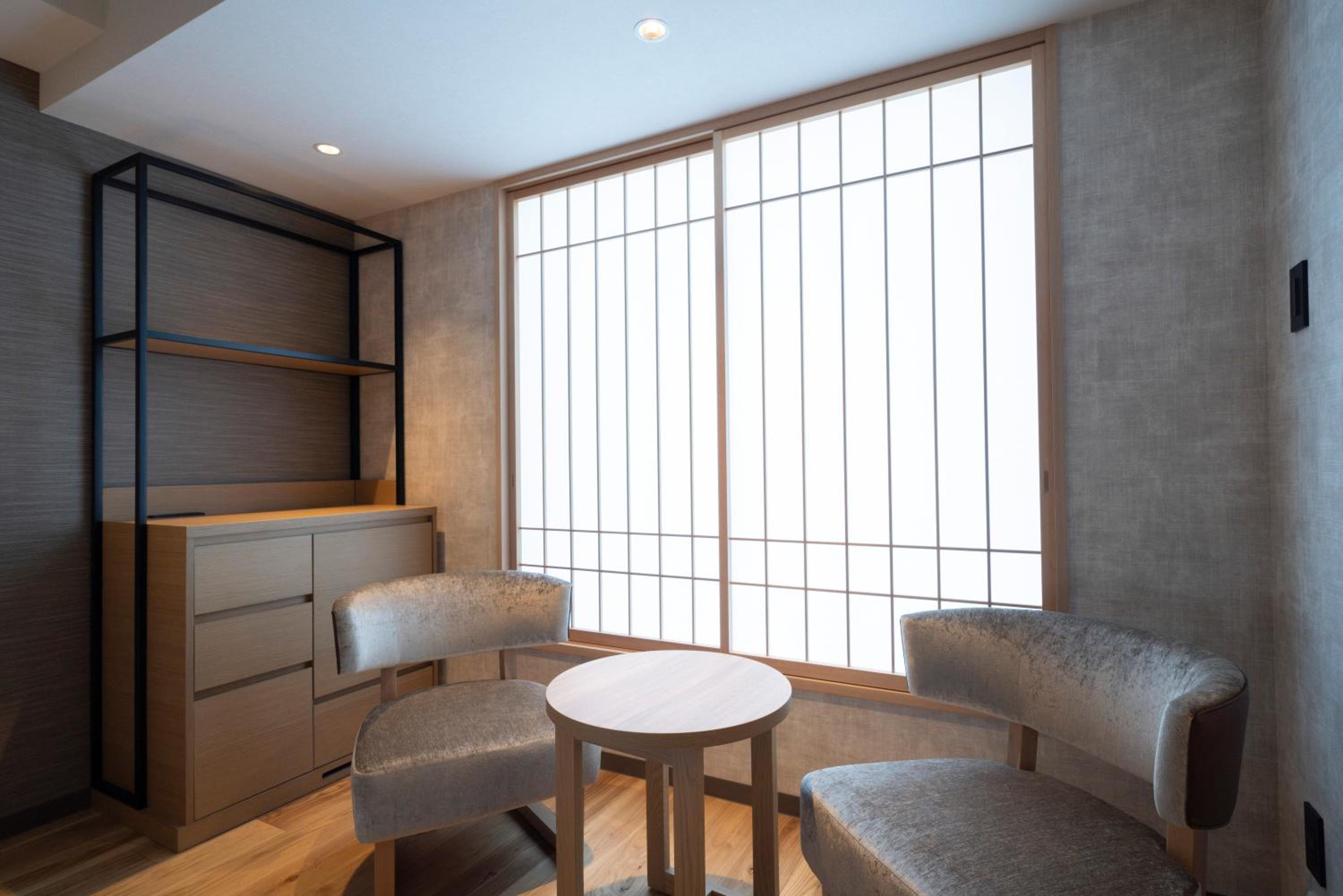 Wood Flat Twin Room and Fixed Window with Shower - Non Smoking - Photo 4