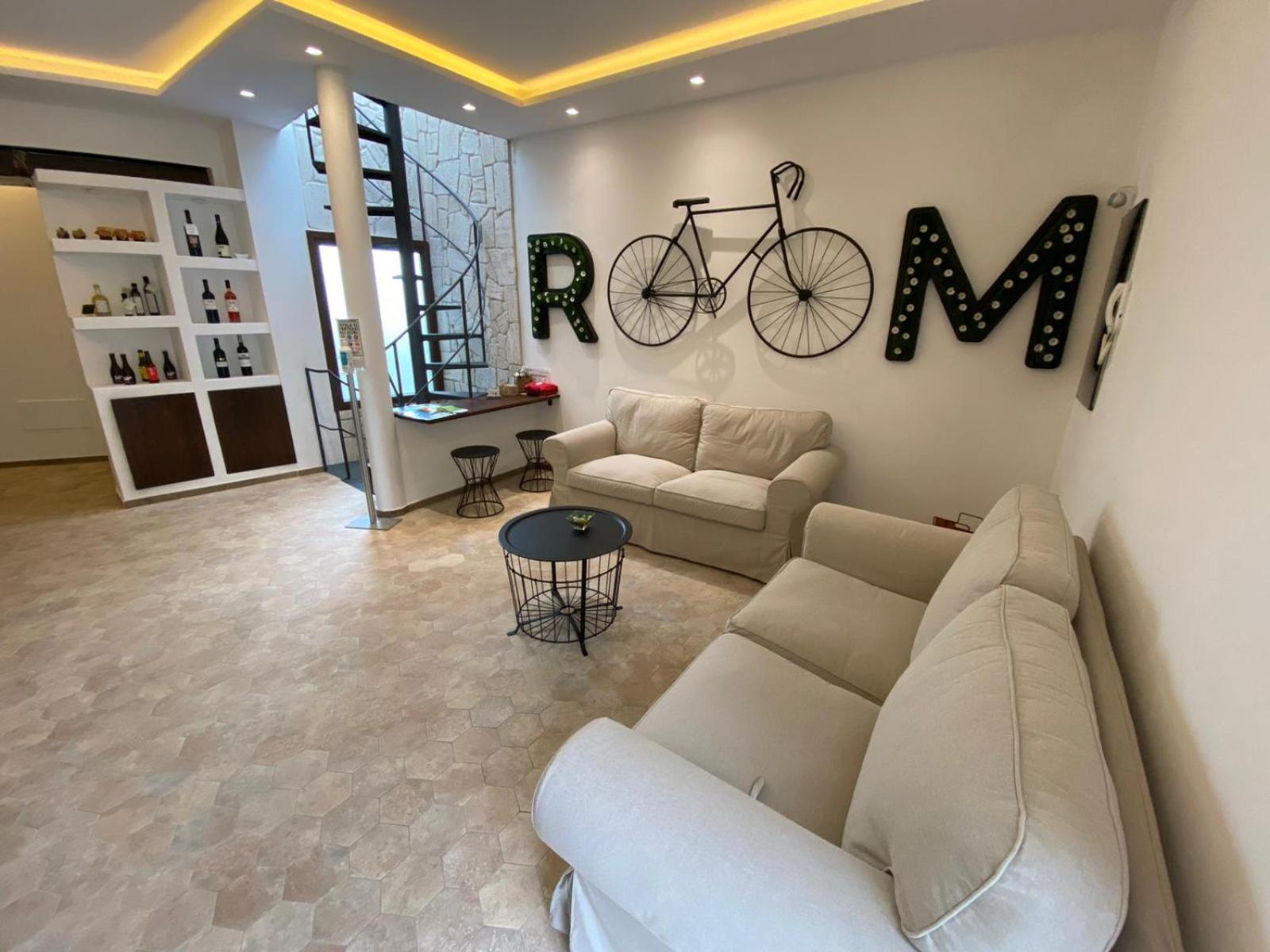 Double Room - Photo 26