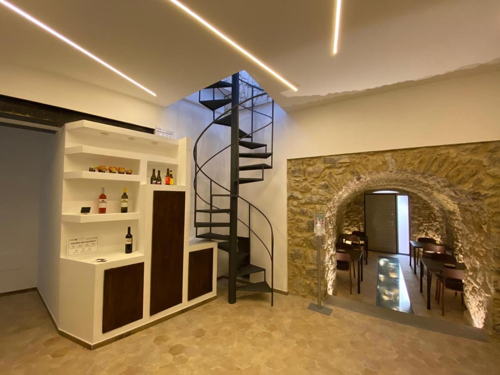 Double Room - Photo 9