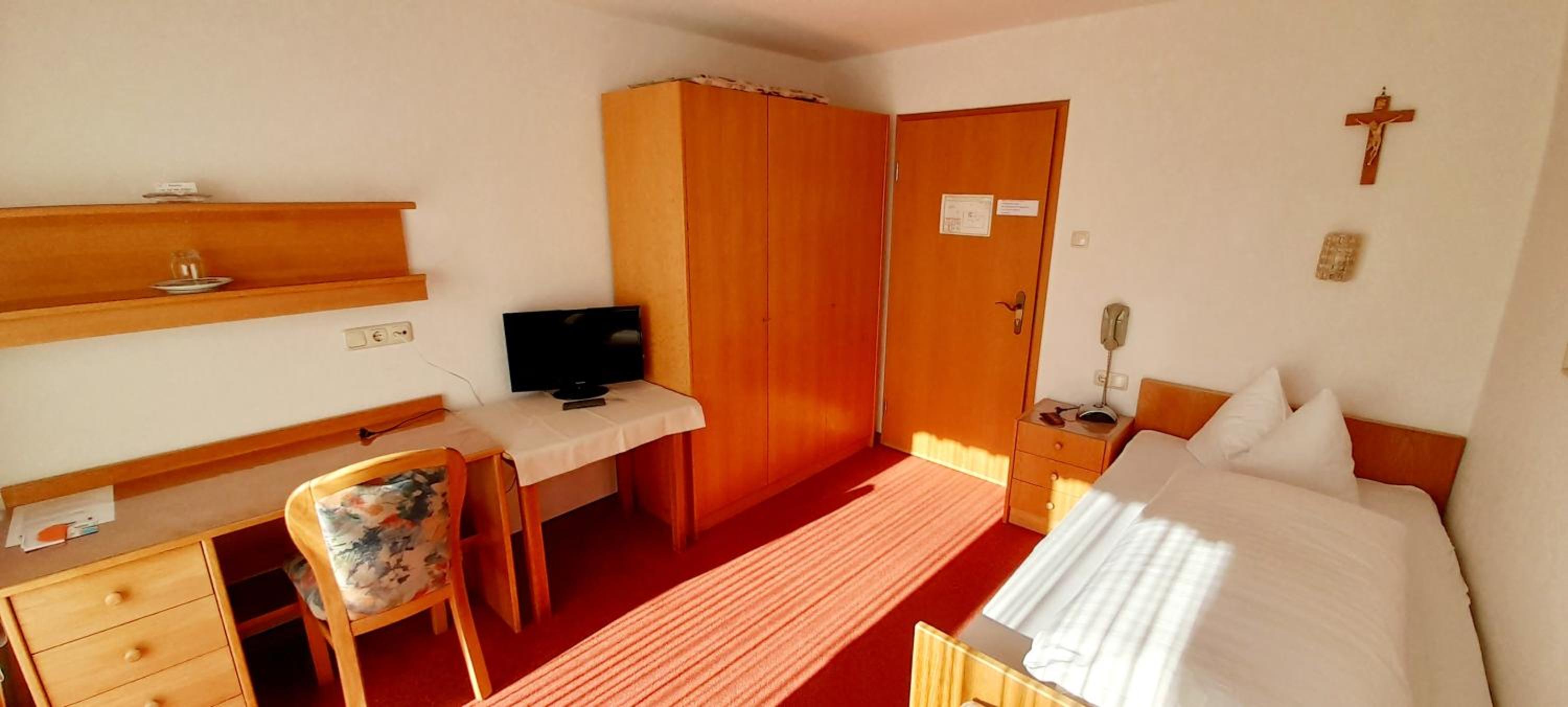 Standard Single Room photo 2