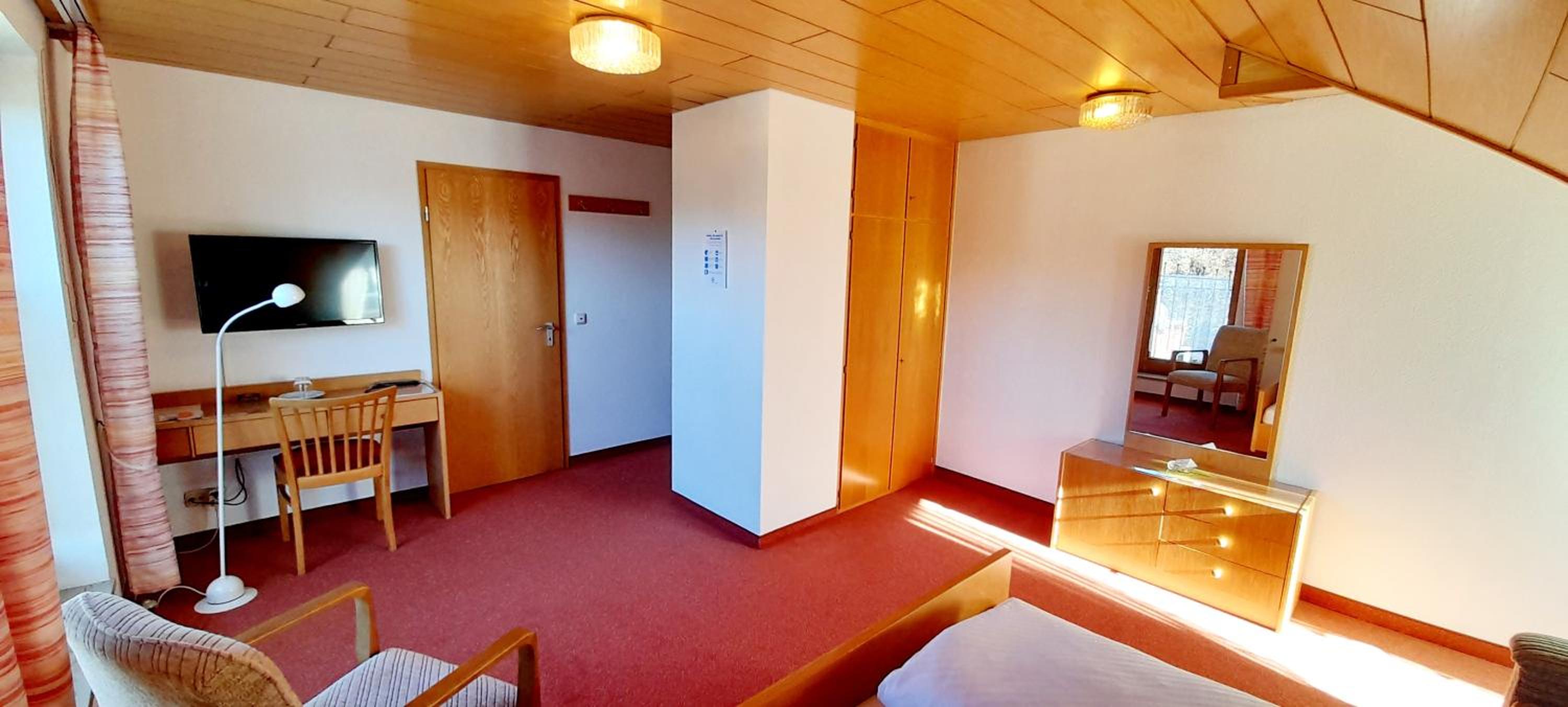 Large Single Room photo 1