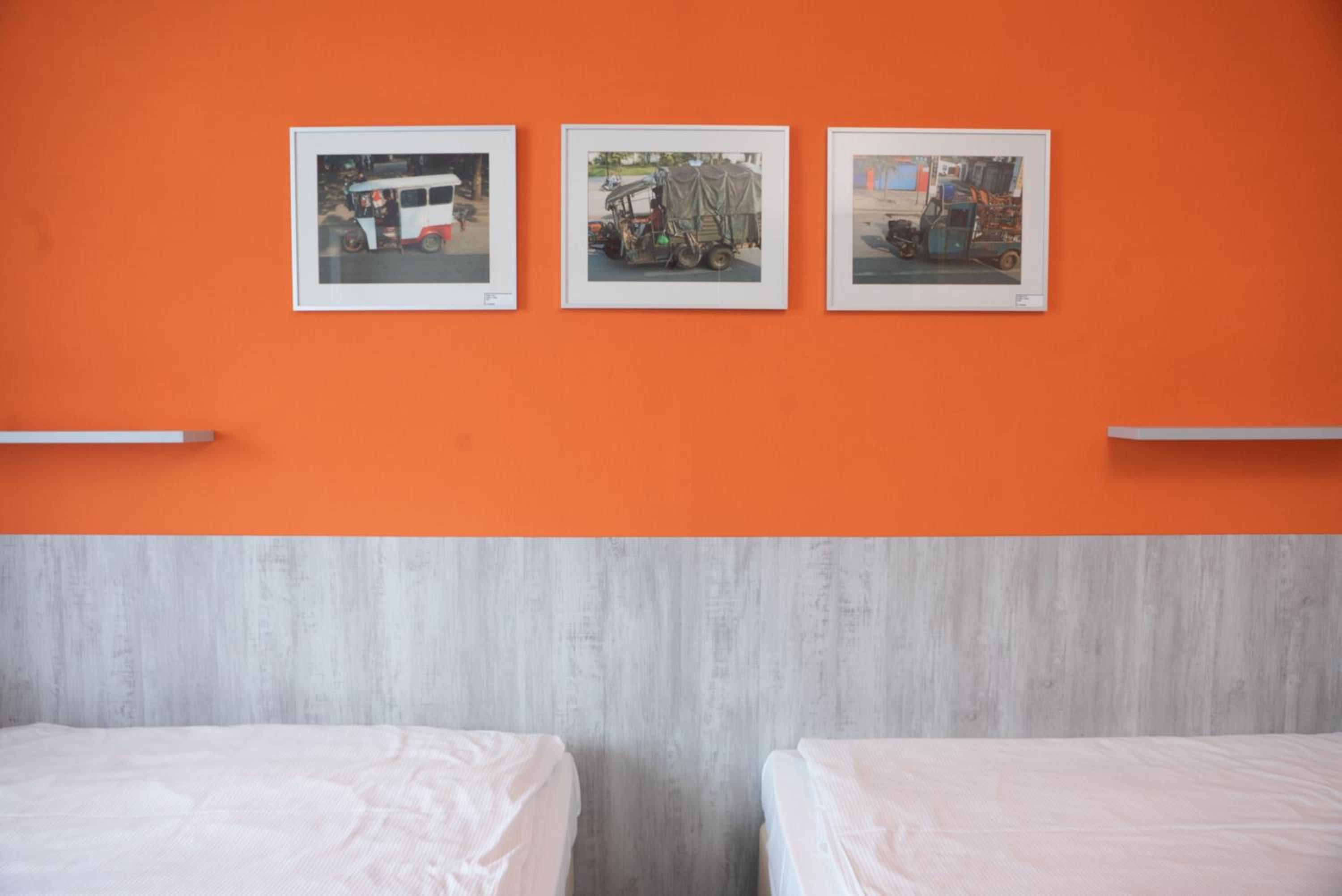Twin Room - Photo 8