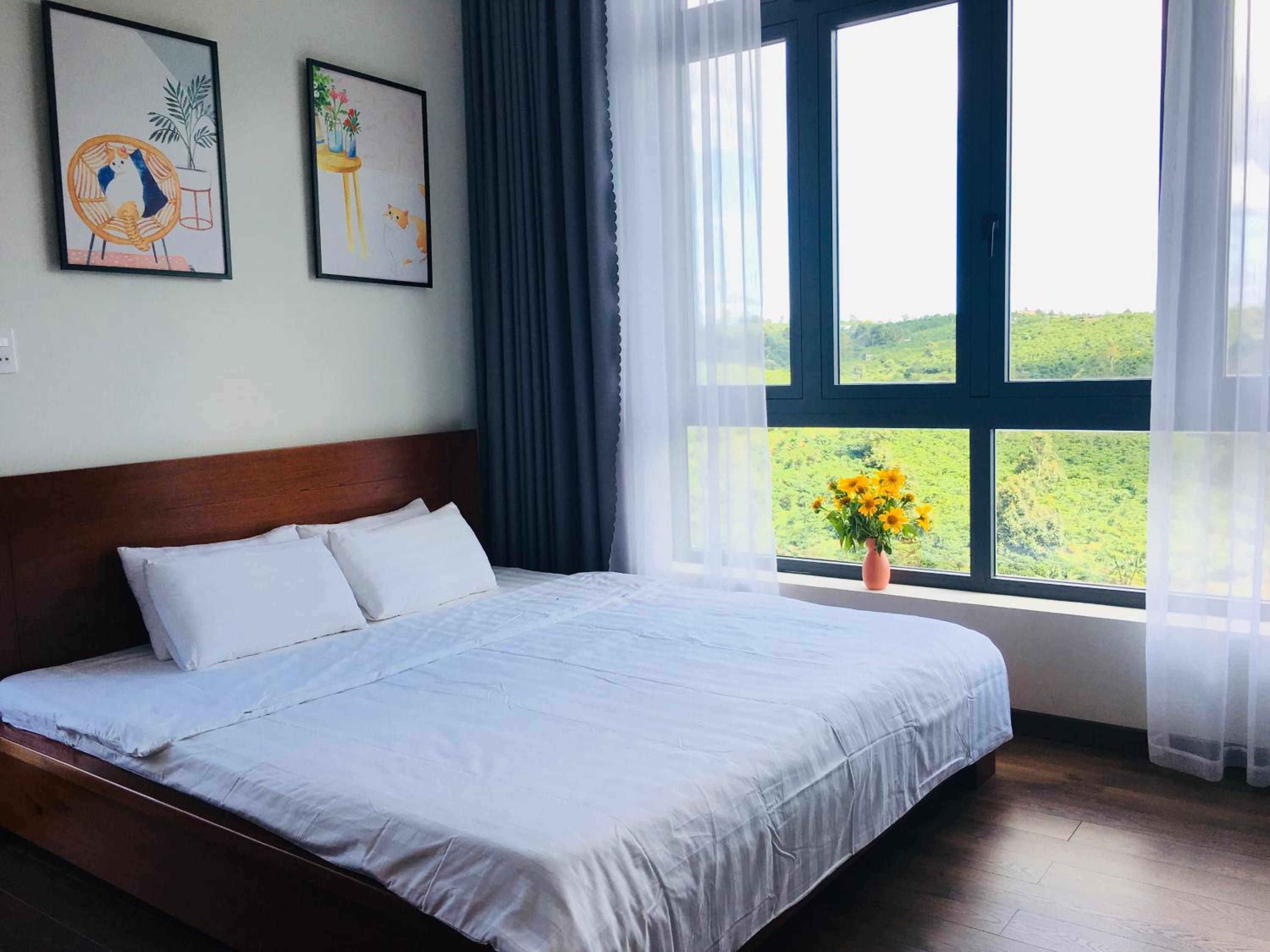 King Room with Mountain View