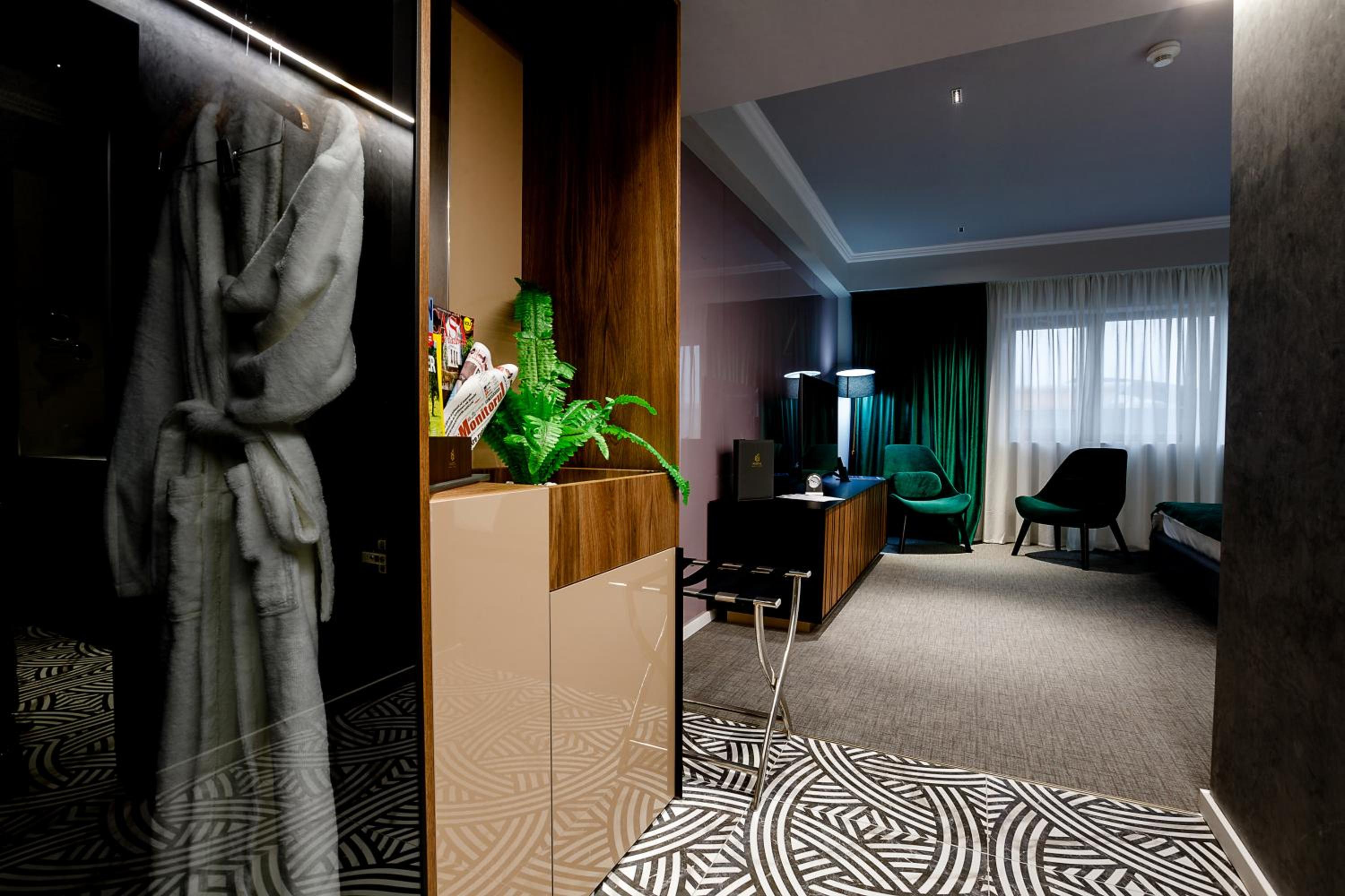 Twin Room - Photo 5