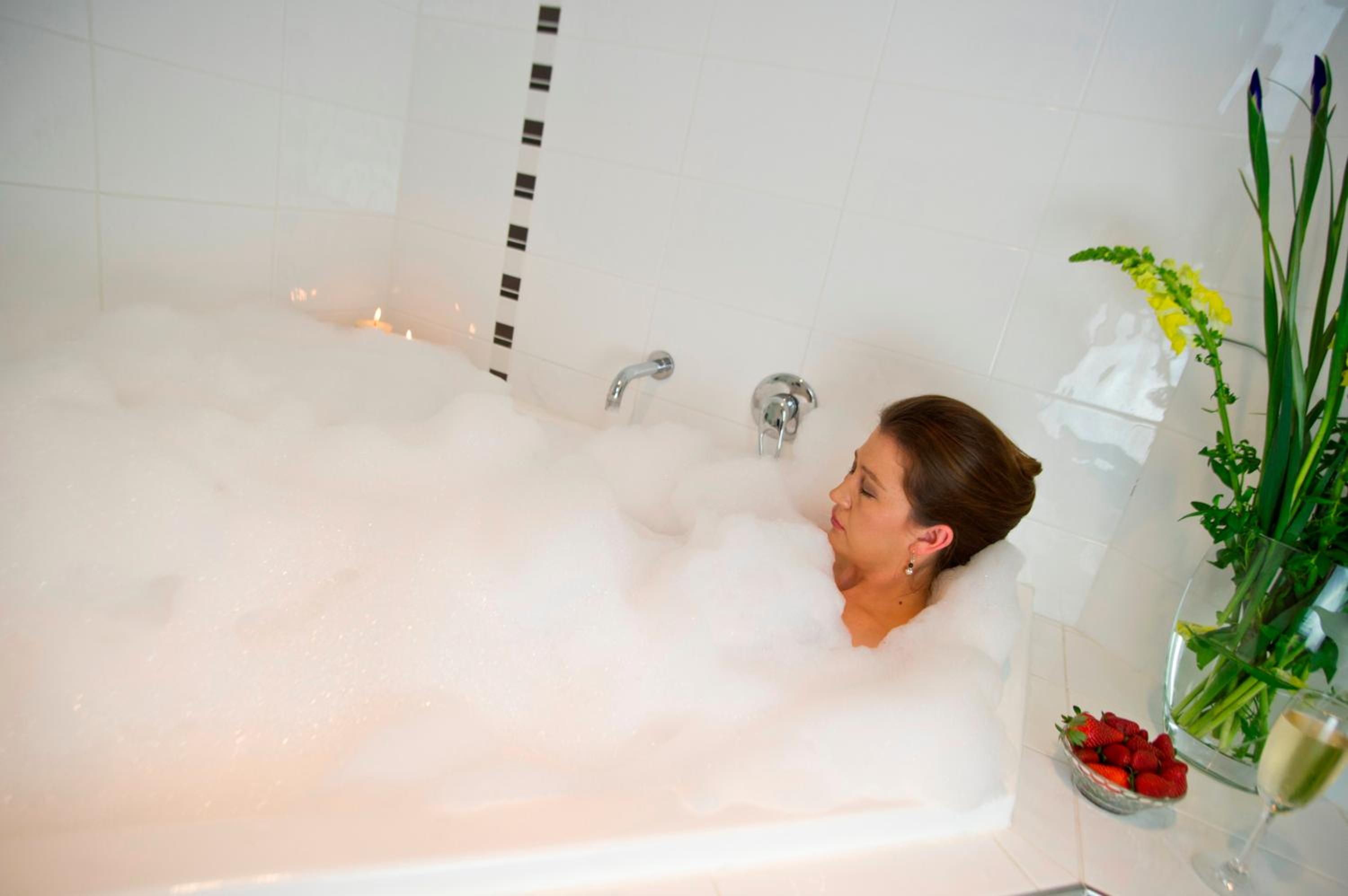 King Studio with Spa Bath