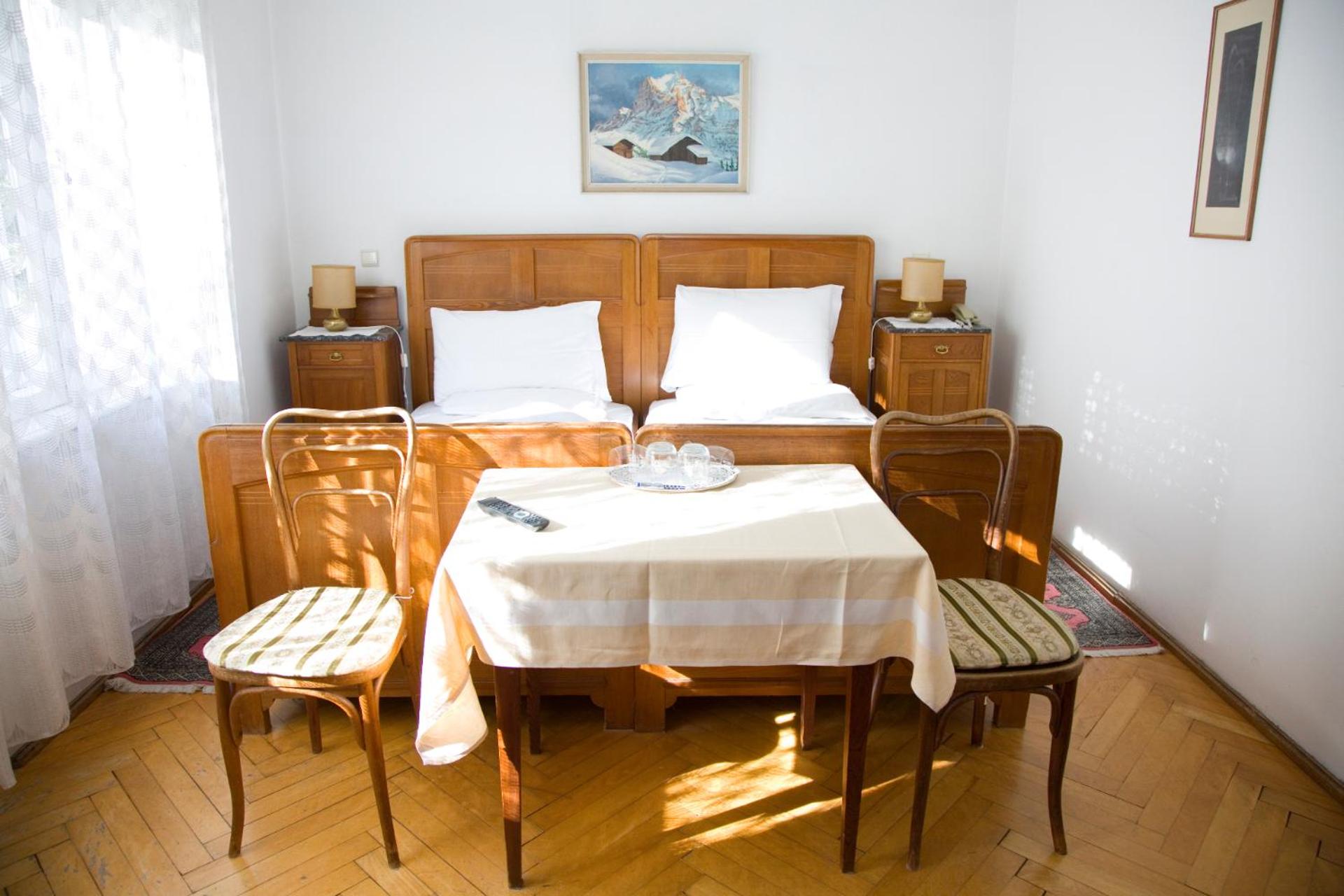 Double or Twin Room - Photo 1