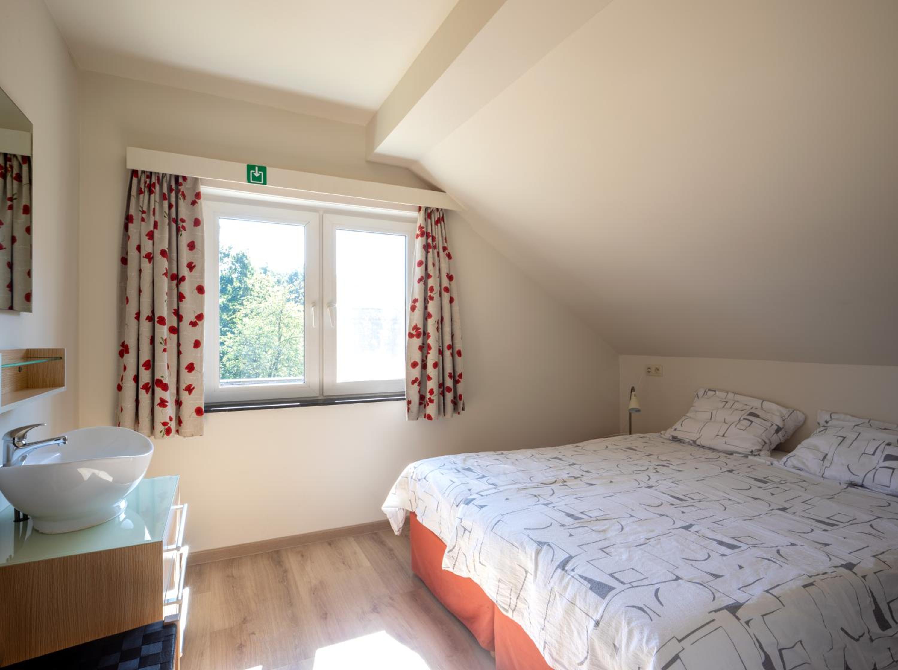 Three-Bedroom House photo 2