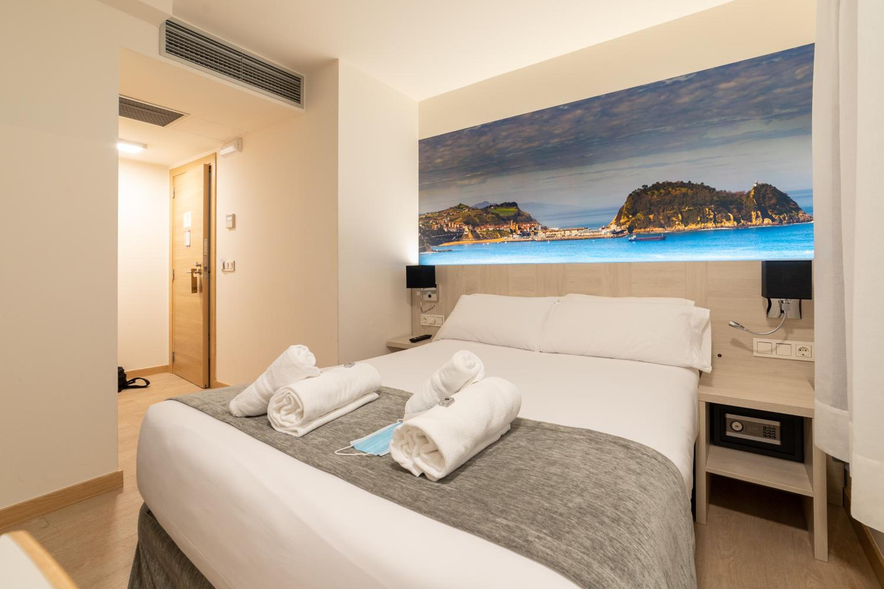 Economy Double Room Interior photo 2