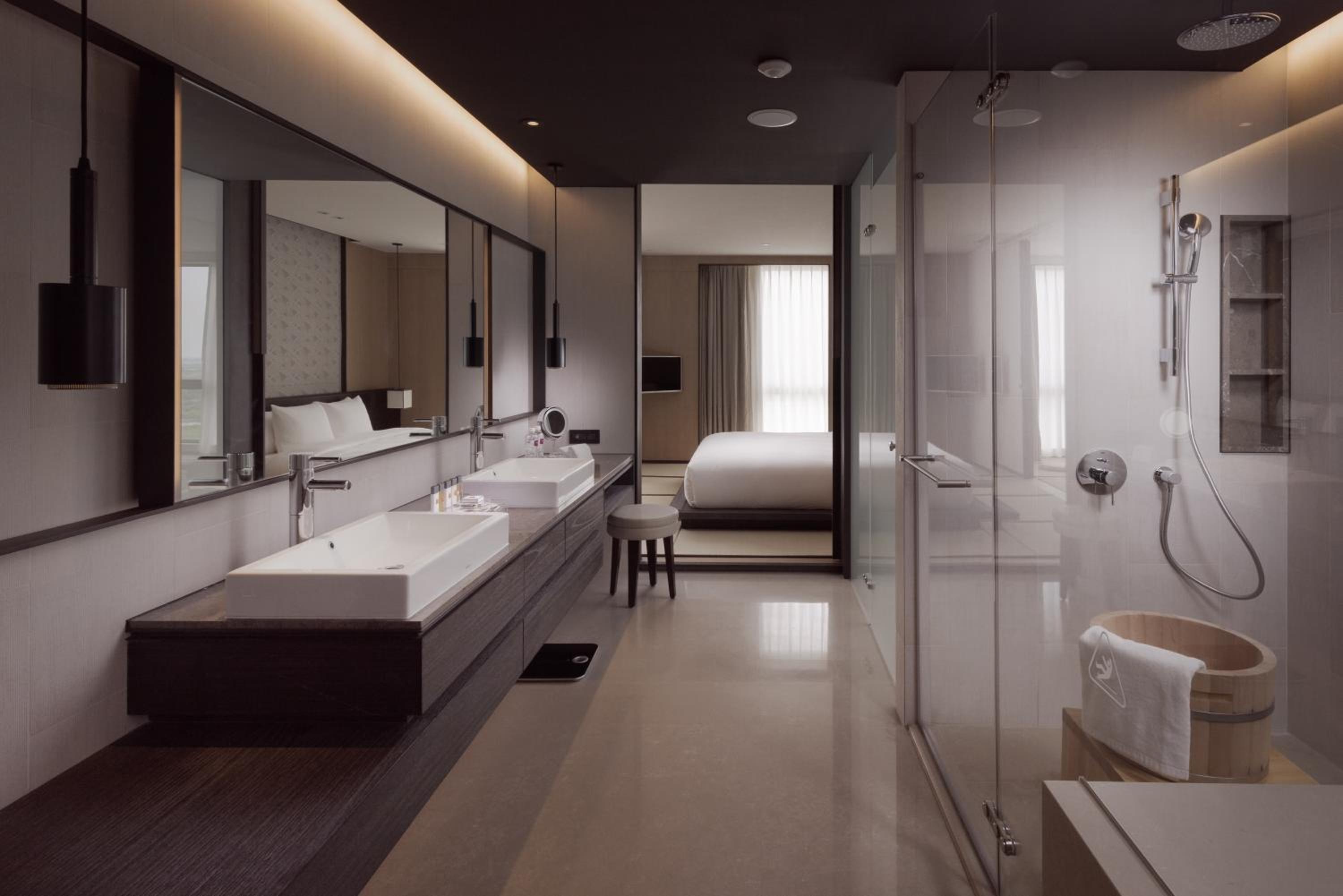 Premium King Room