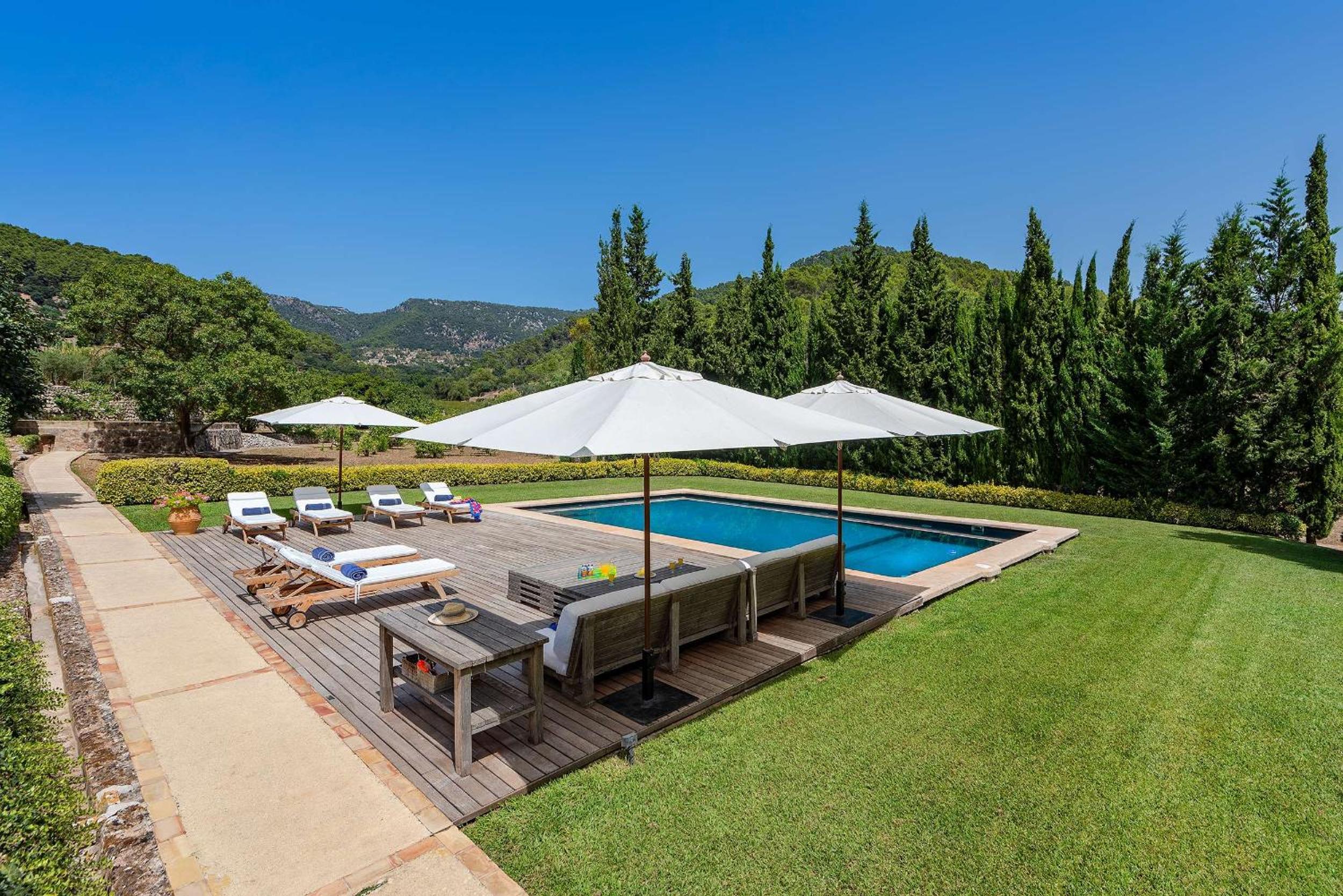 Villa photo 3