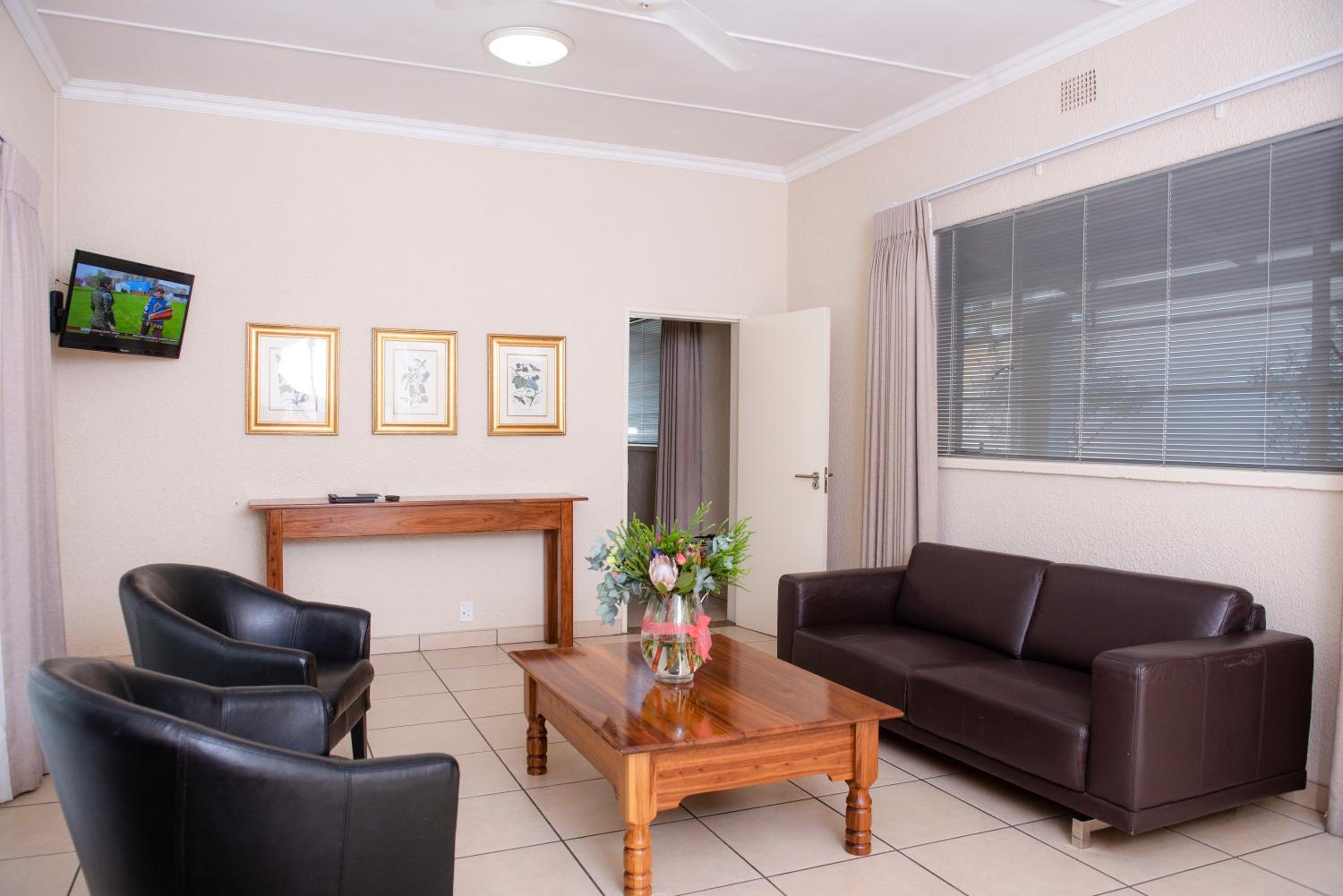 Luxury Suite photo 3