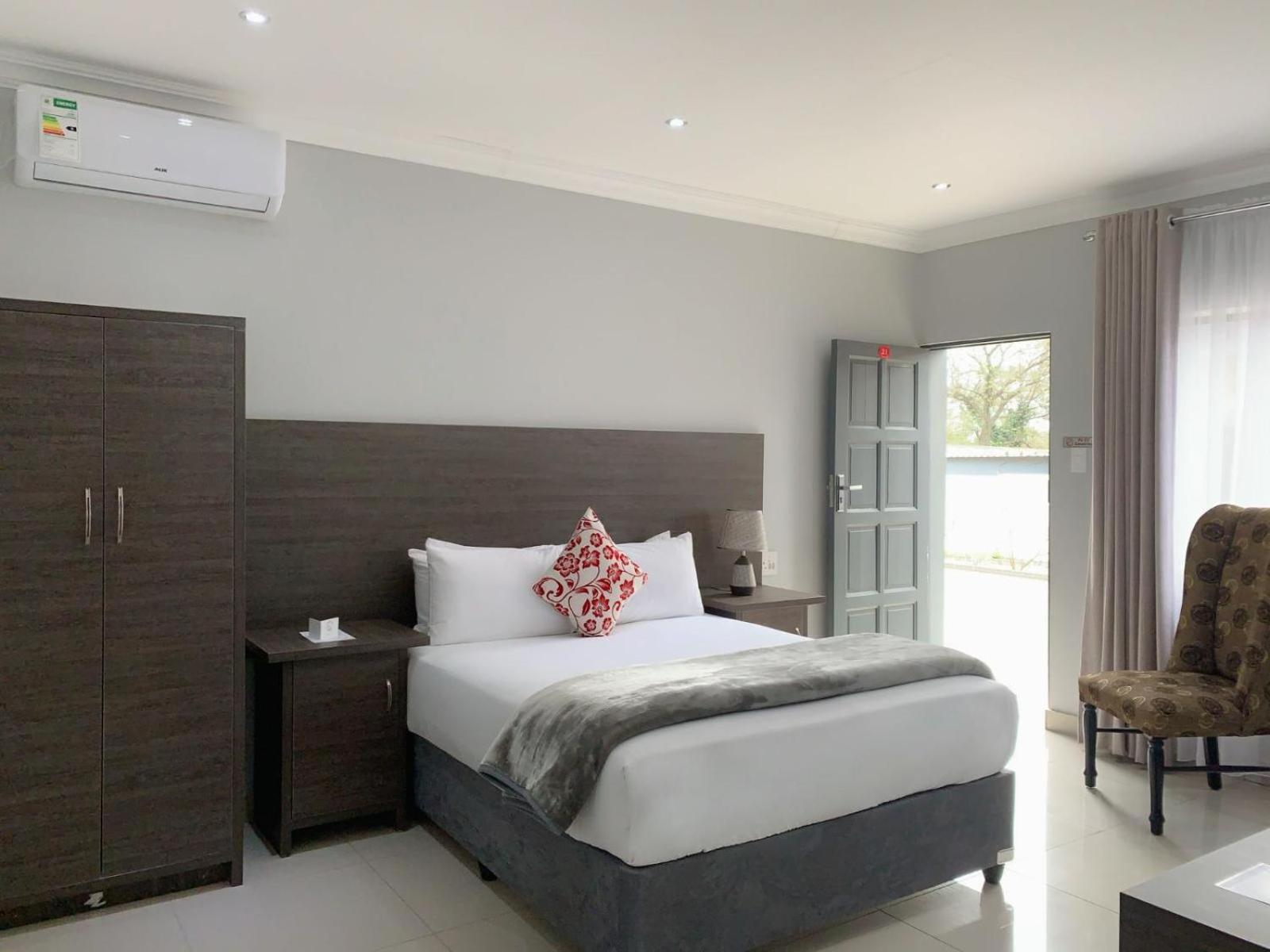 Deluxe Queen Room photo 2
