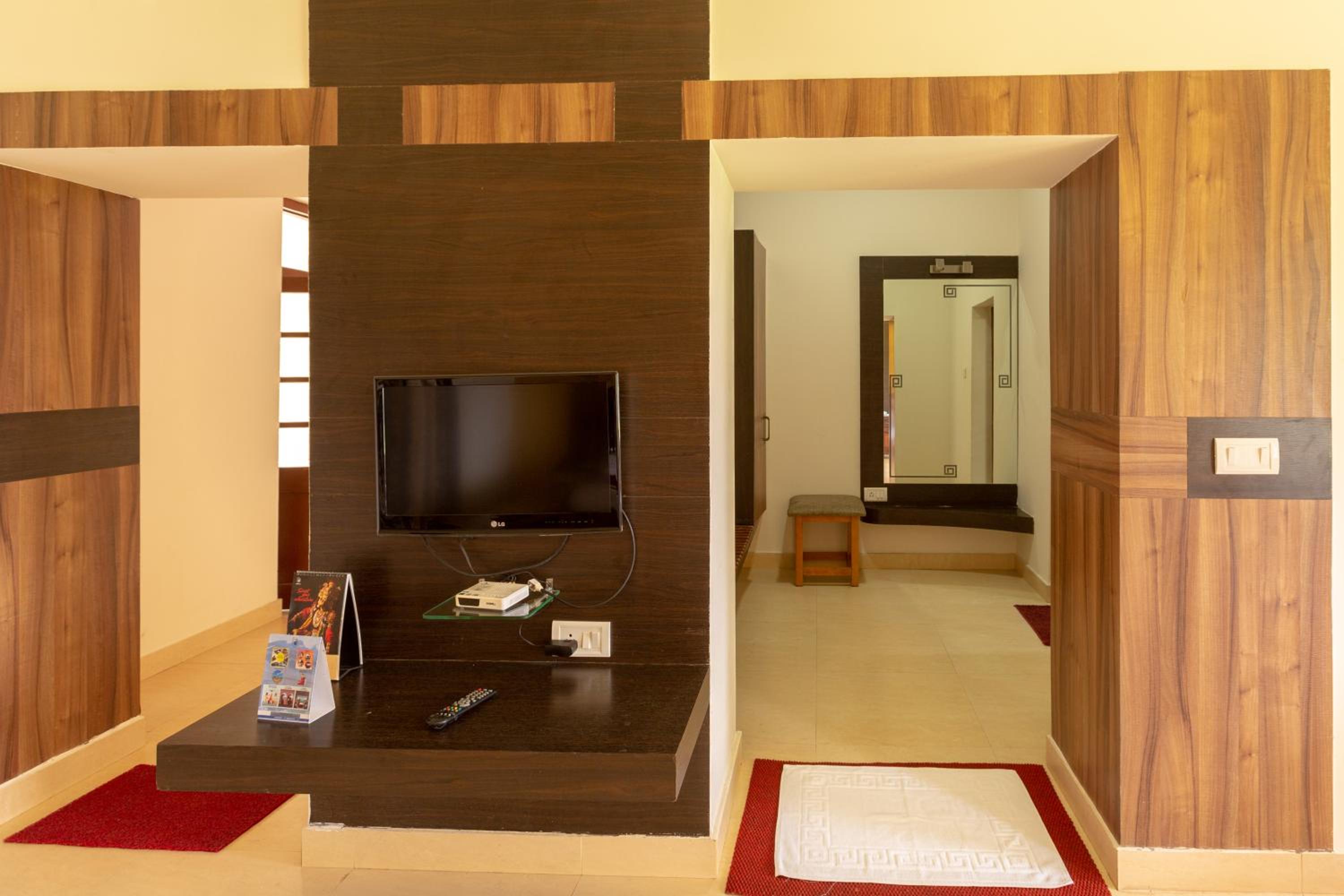Budget Double Room photo 3