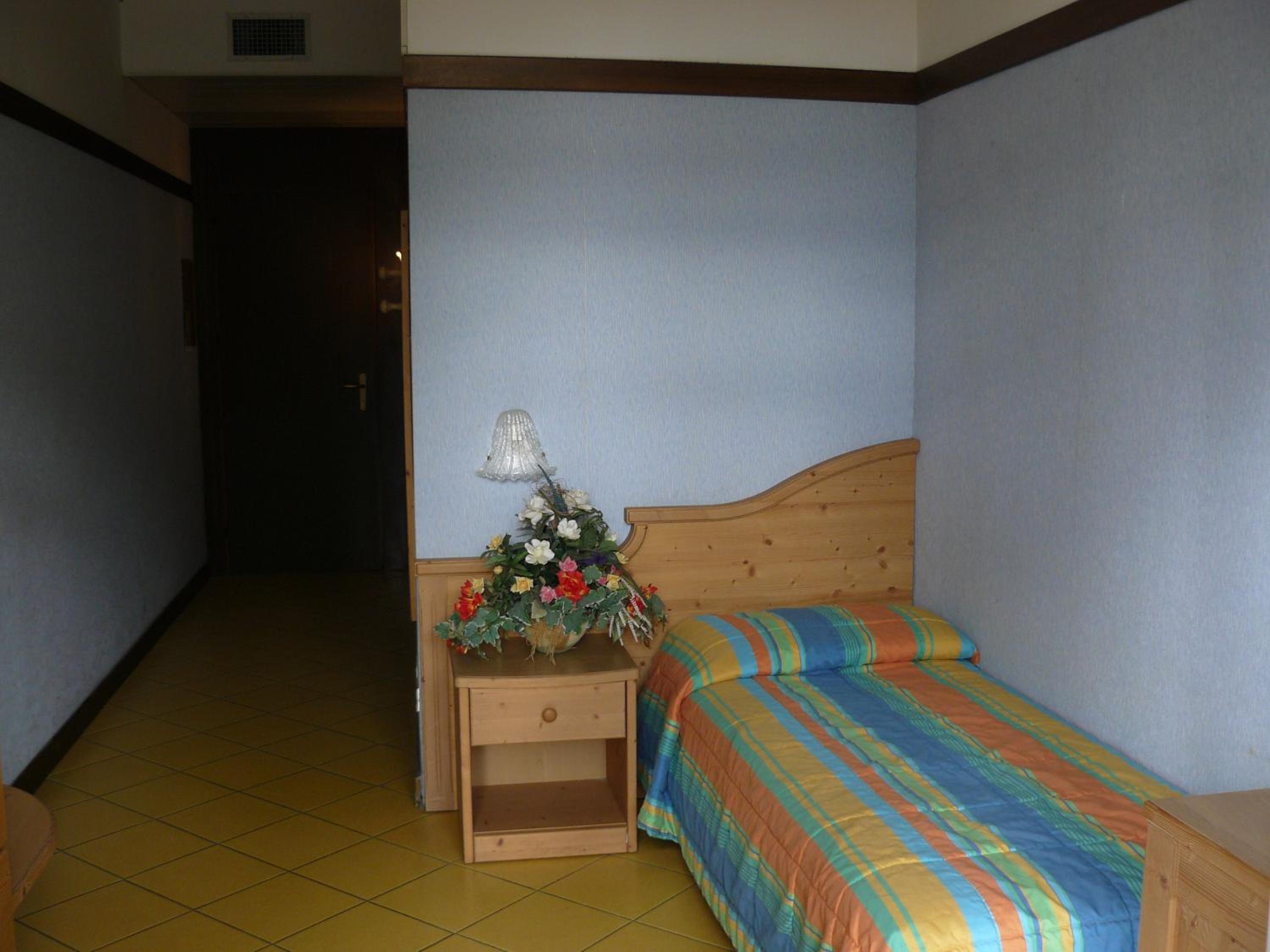 Single Room photo 2