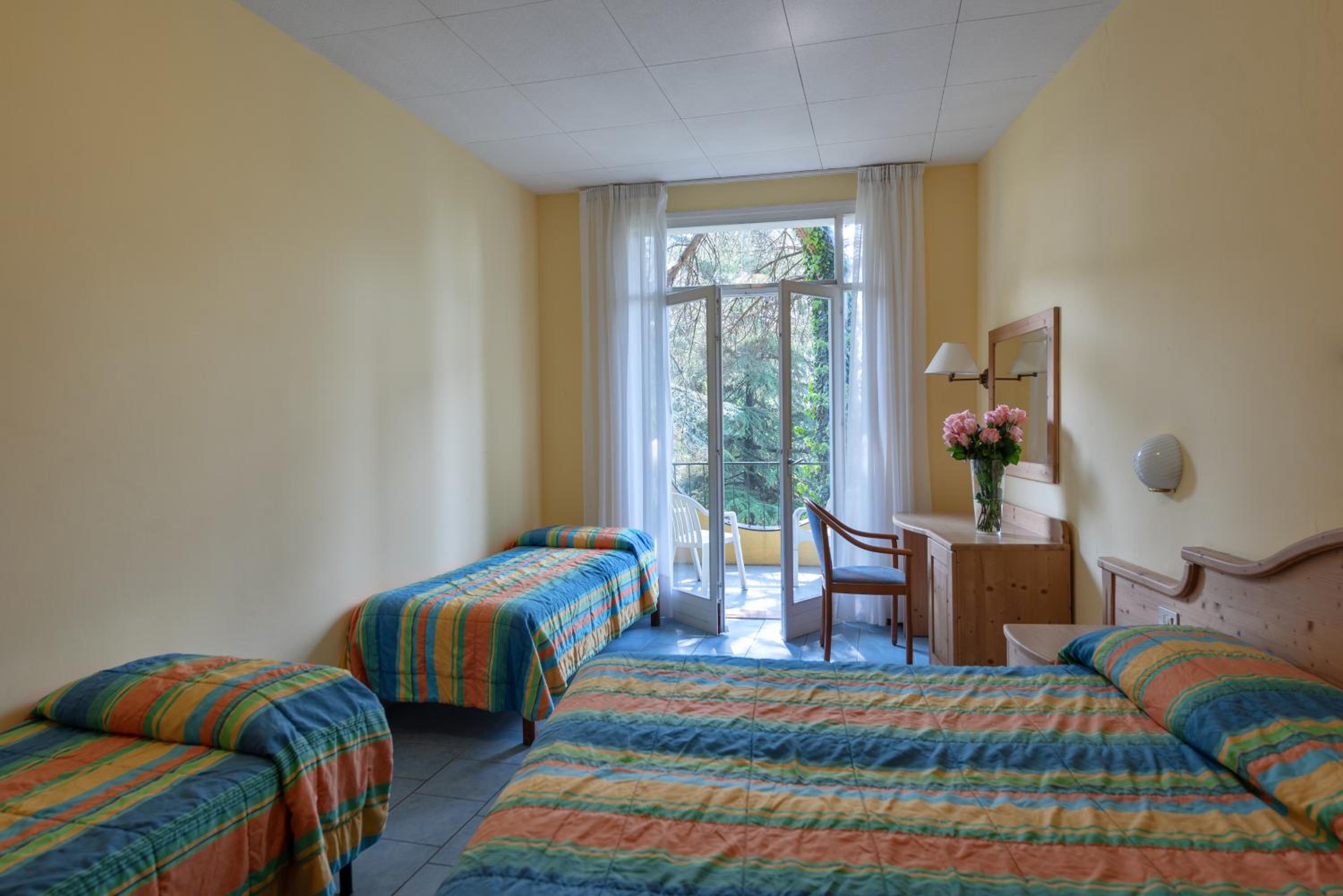 Quadruple Room - Photo 2