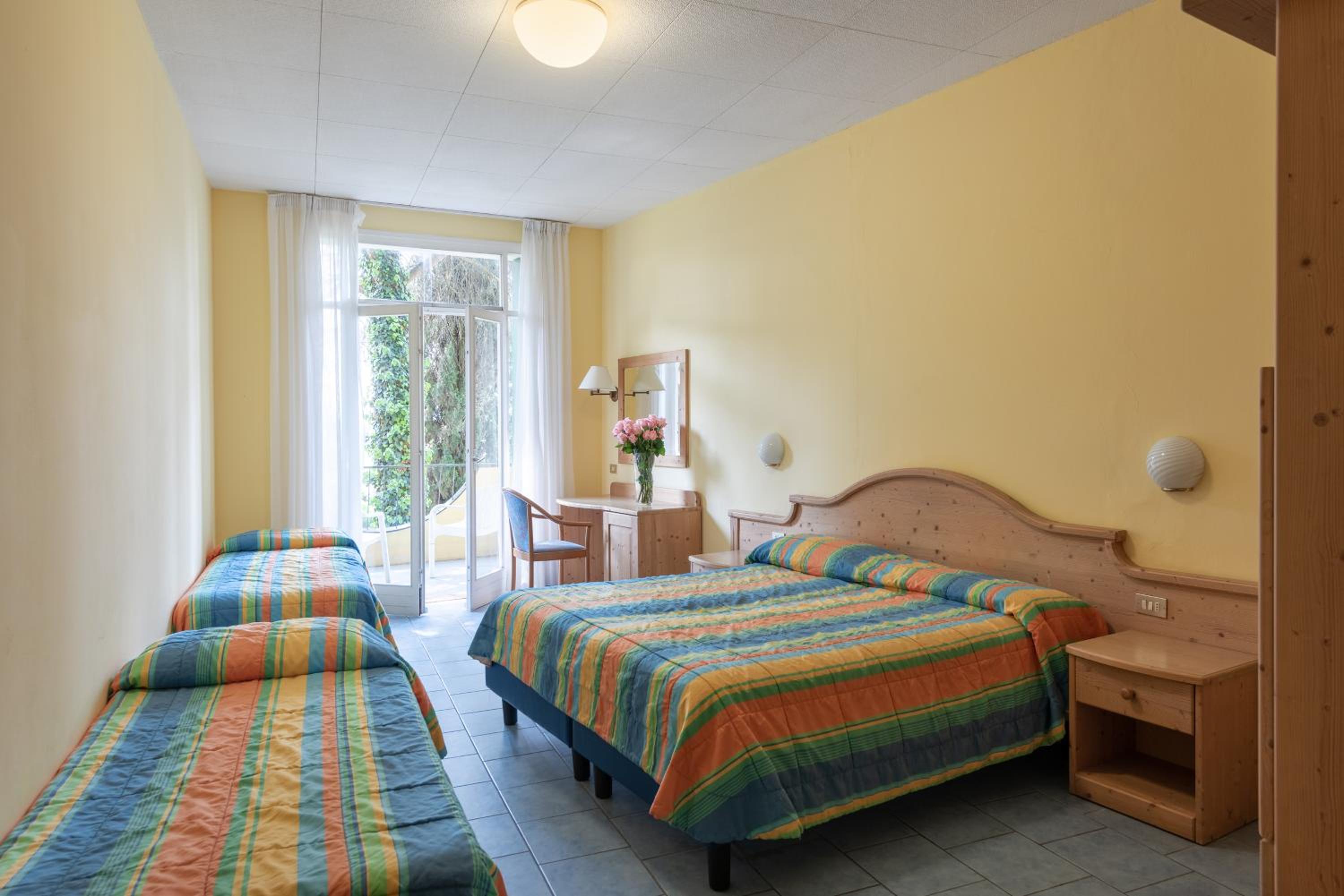 Quadruple Room - Photo 1
