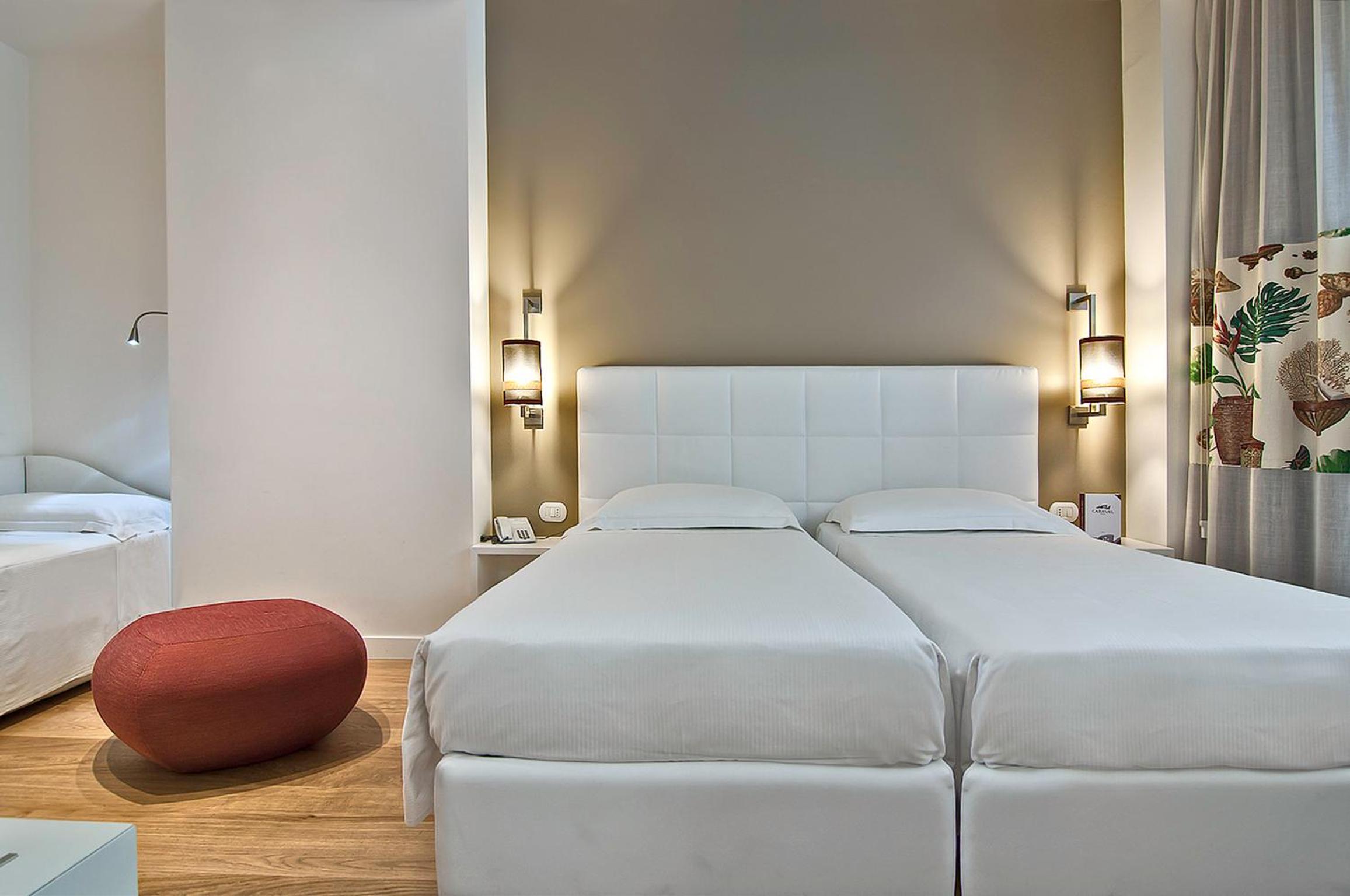 Triple Room thumbnail 5