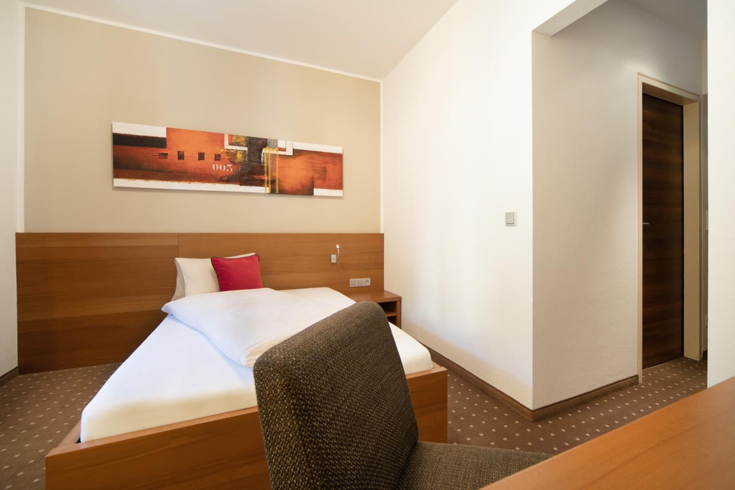 Single Room photo 1