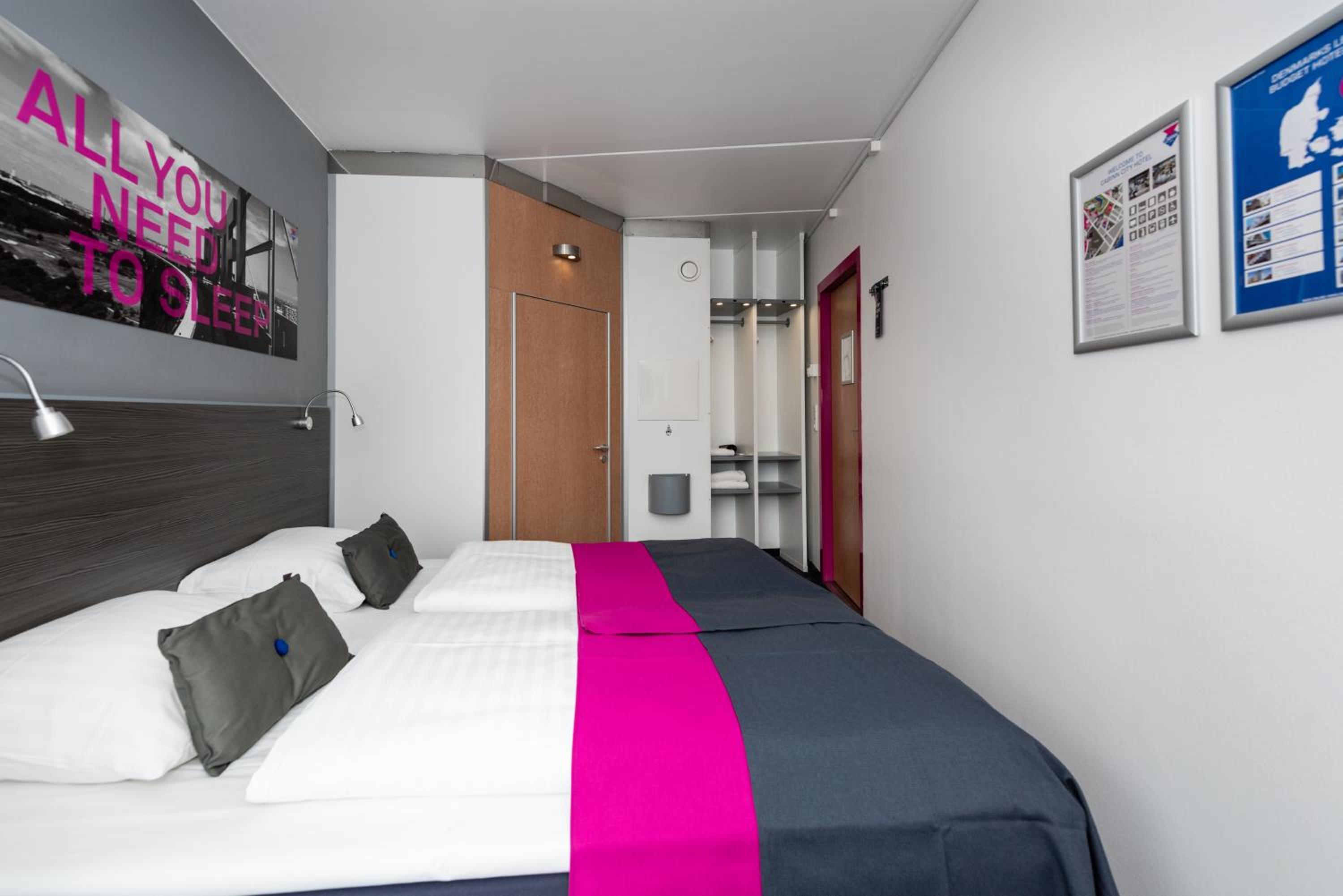 Captain Room