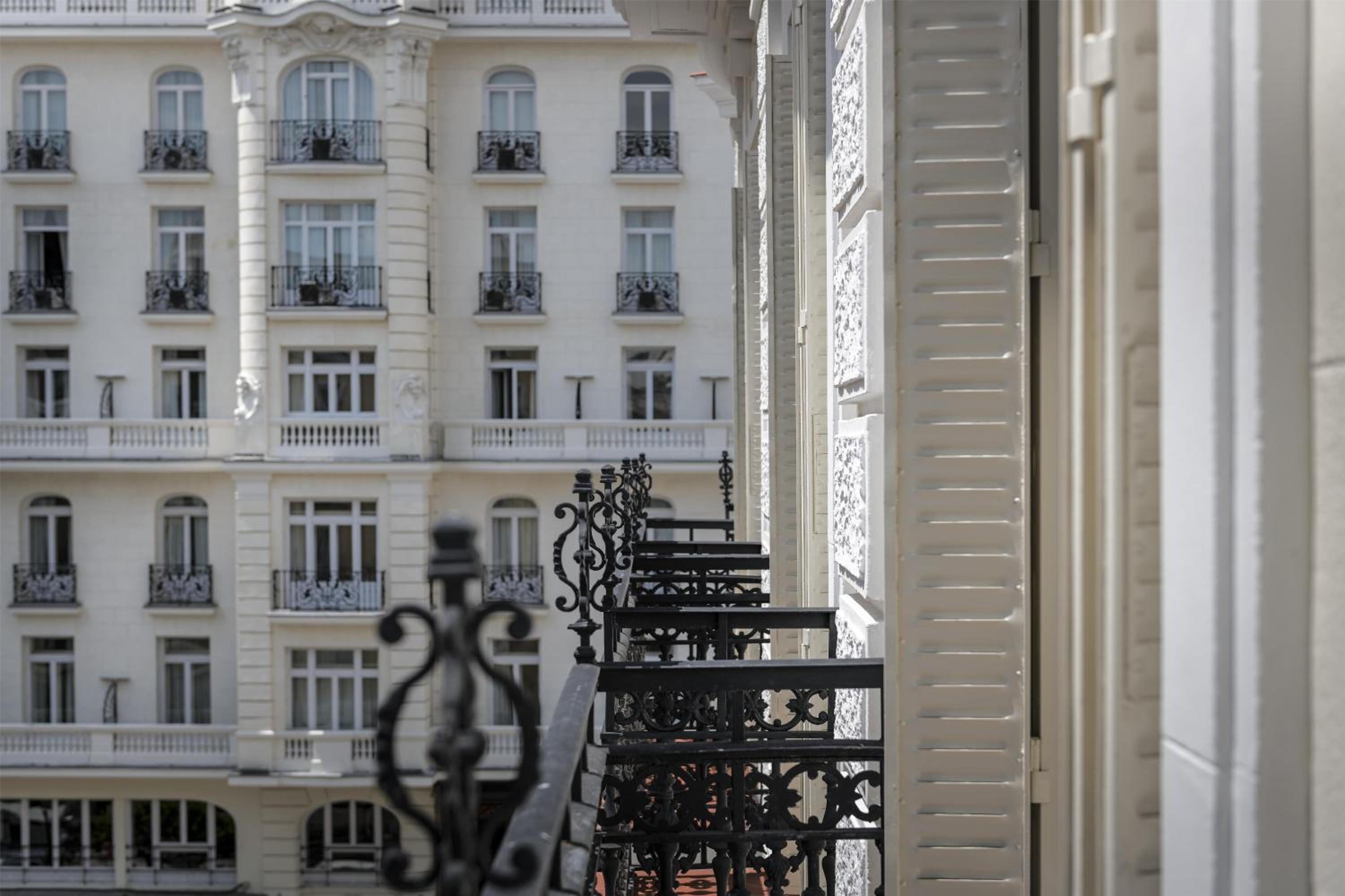 Superior Room with Balcony photo 3