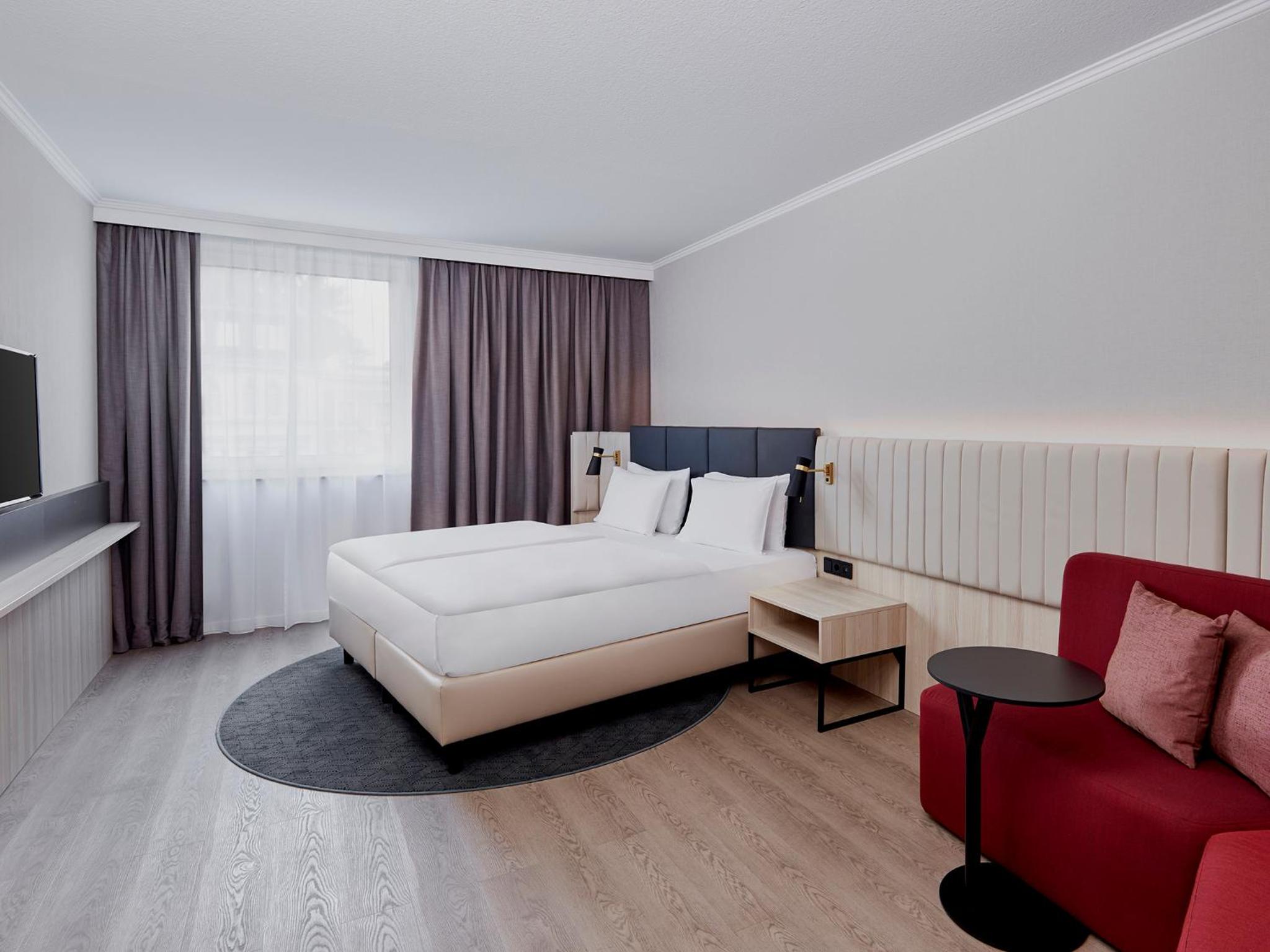 Premium King Room - Photo 1