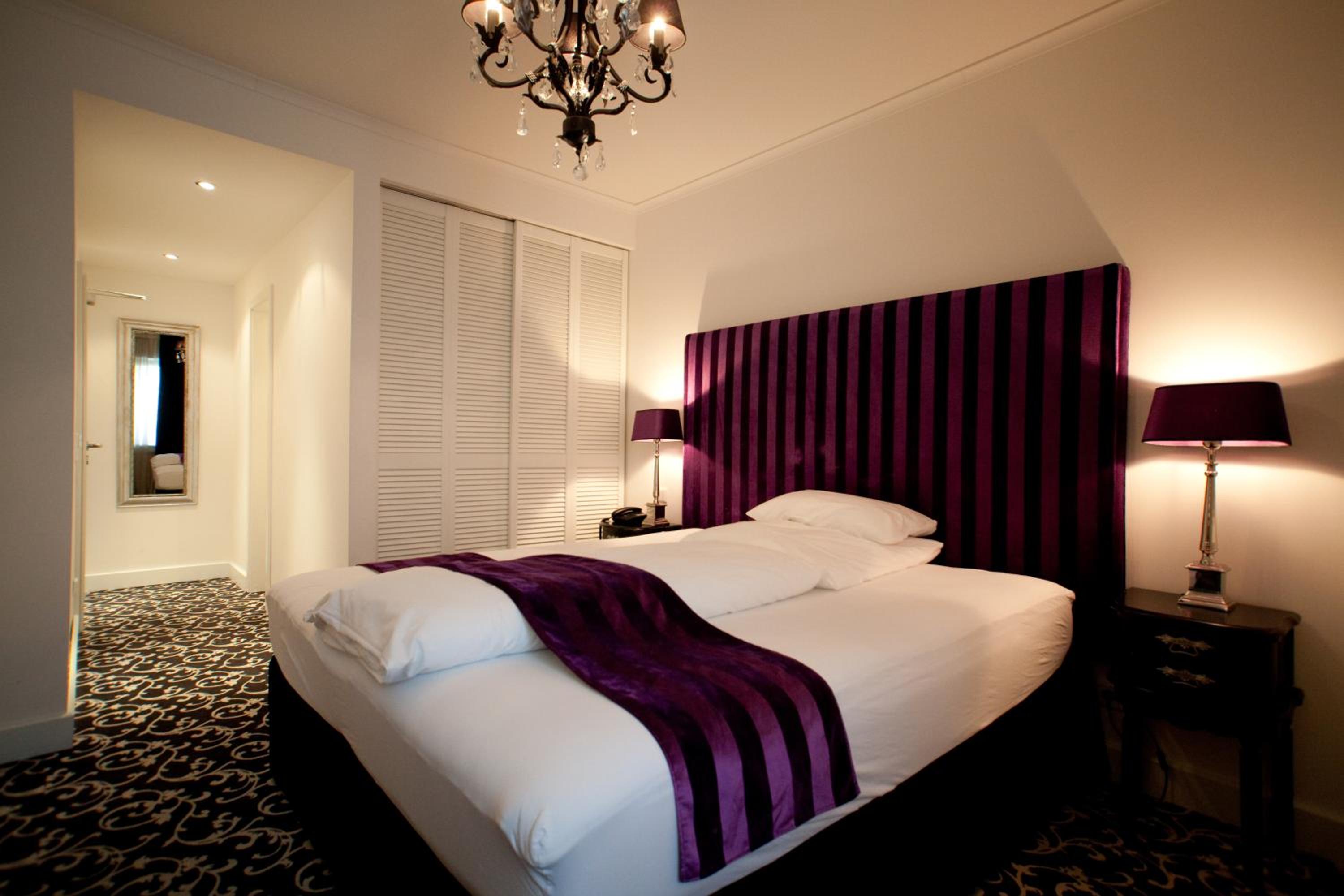 Large Double or Twin Room - Photo 1