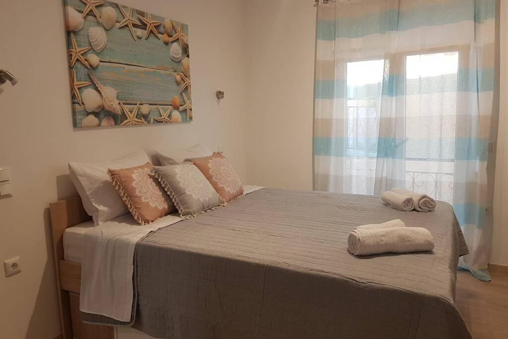 One-Bedroom Apartment - Photo 12