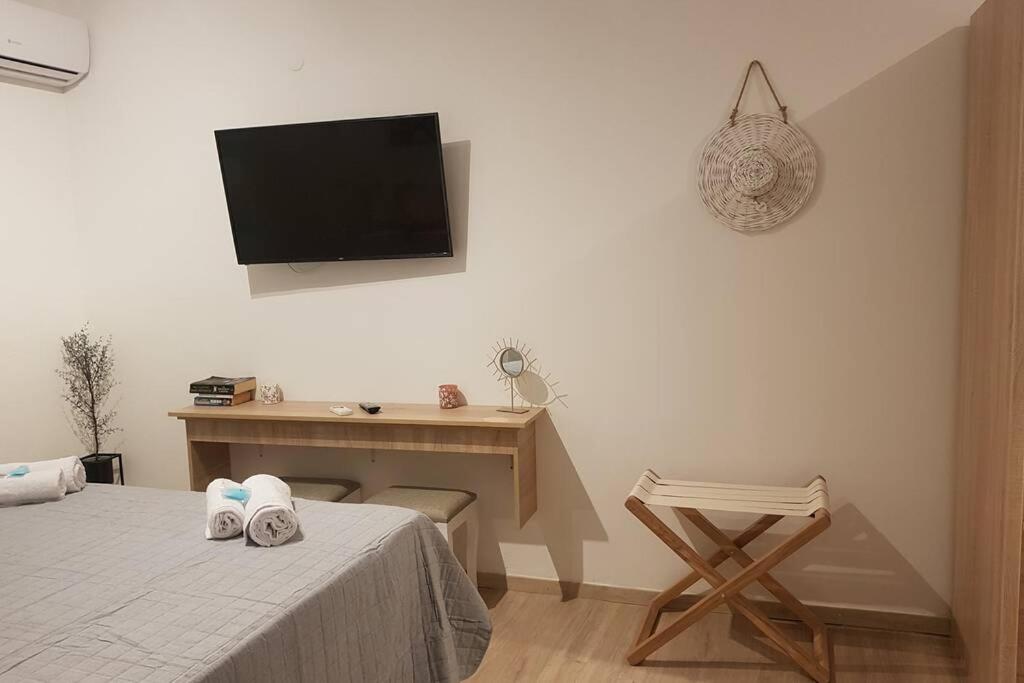 One-Bedroom Apartment - Photo 16