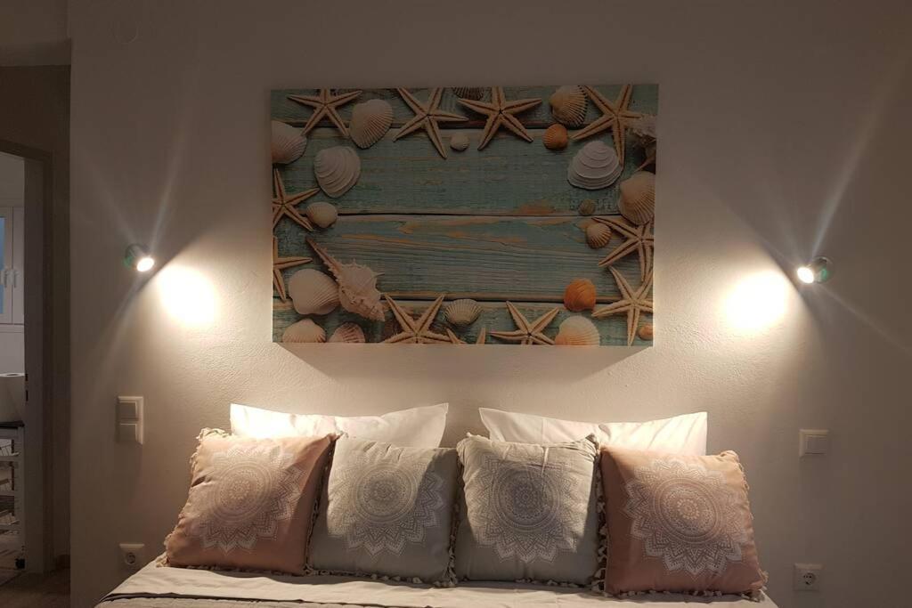 One-Bedroom Apartment - Photo 2