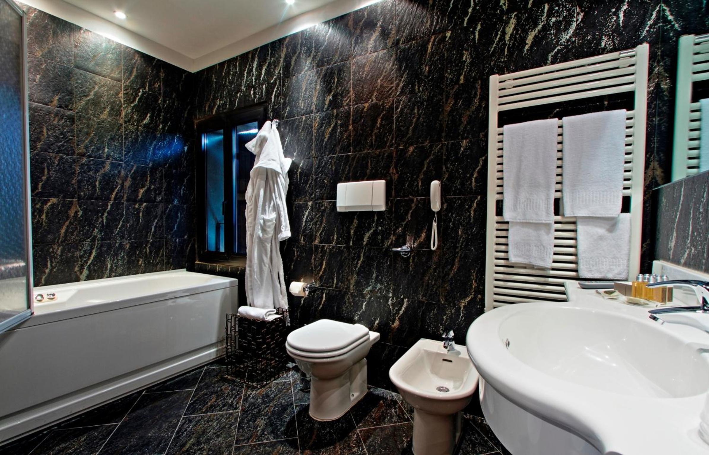 Junior Suite - Photo 8