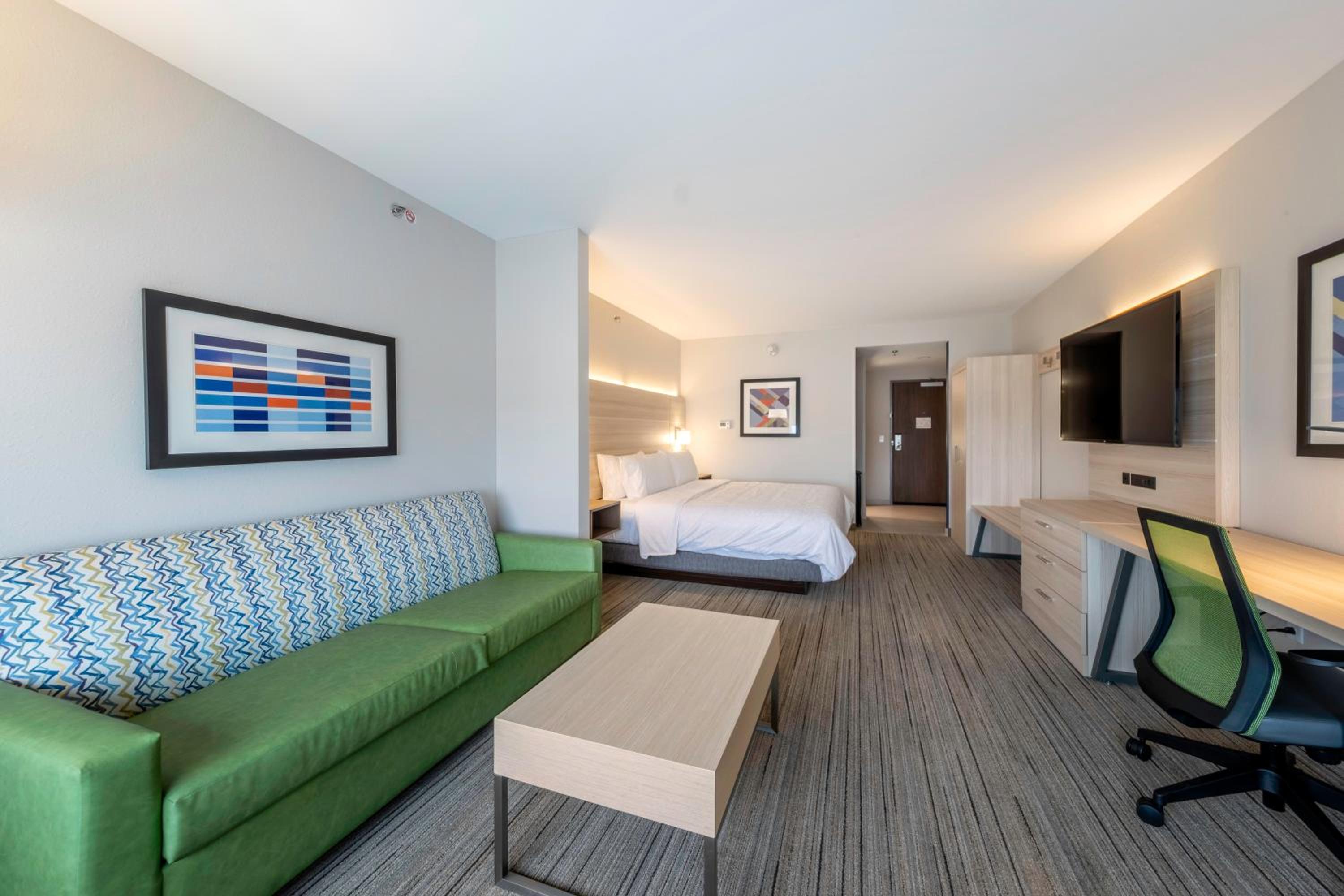 King Suite - Photo 1