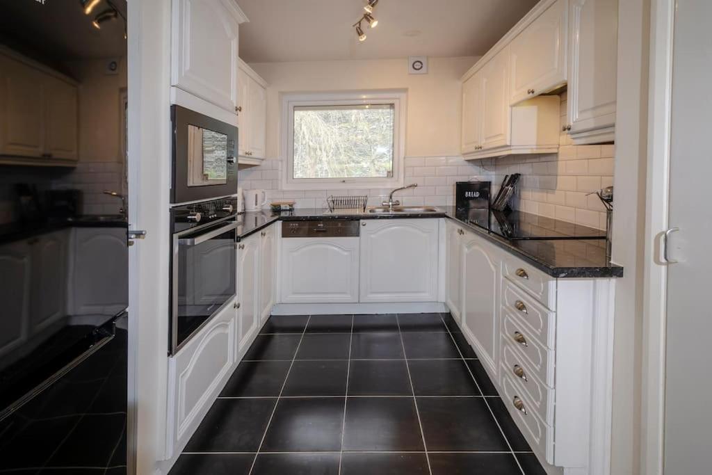 Two-Bedroom House photo 3