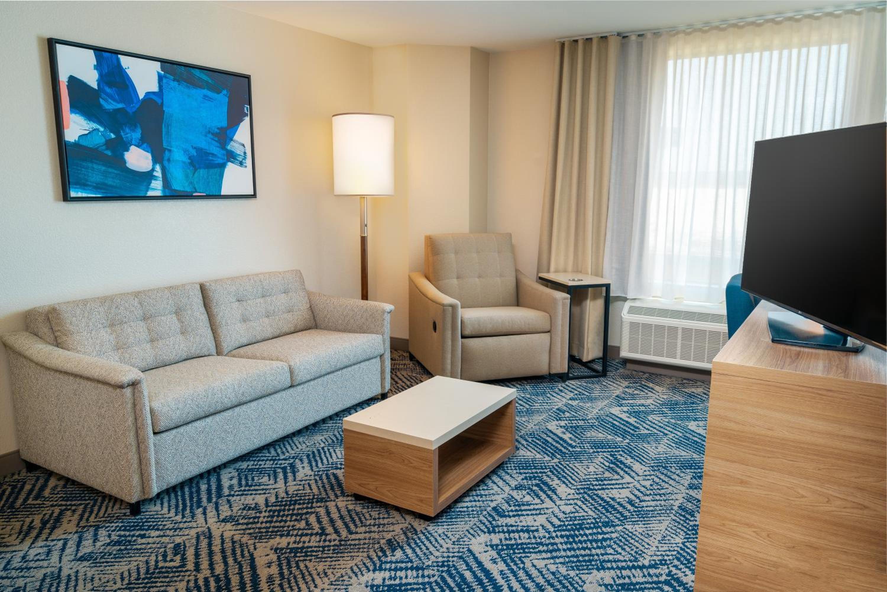 One-Bedroom King Suite - Photo 6